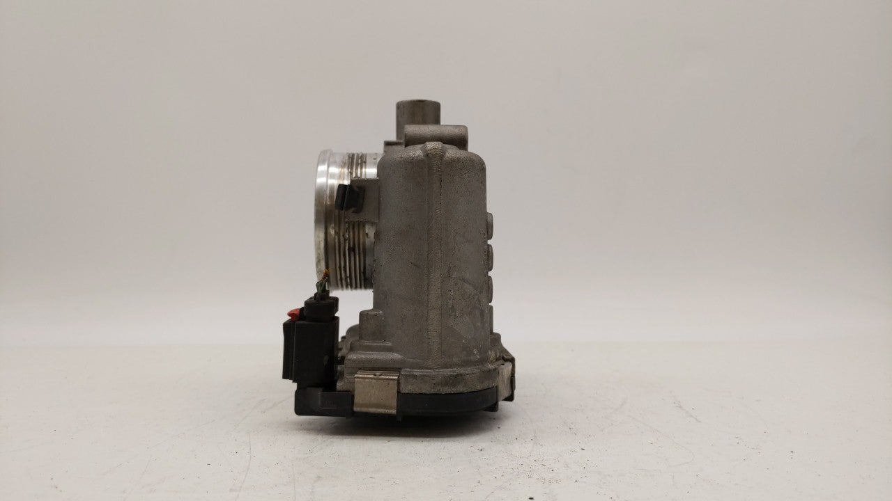 2012-2013 Ford Focus Throttle Body P/N:DS7E-9F991-BB CM5E-9F991-AC Fits Fits 2012 2013 2014 2015 2016 2017 OEM Used Auto Par