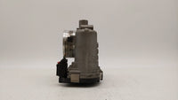 2012-2013 Ford Focus Throttle Body P/N:DS7E-9F991-BB CM5E-9F991-AC Fits Fits 2012 2013 2014 2015 2016 2017 OEM Used Auto Par