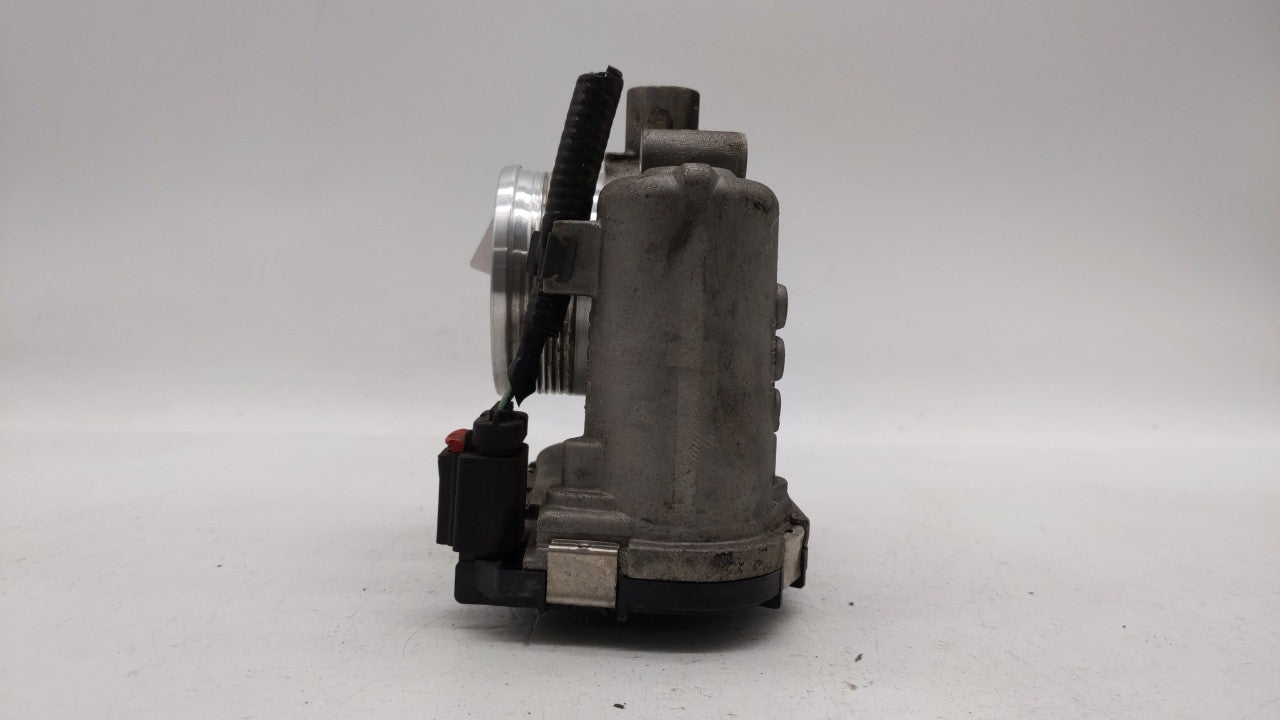 2012-2013 Ford Focus Throttle Body P/N:CM5E-9F991-AD CM5E-9F991-AC Fits Fits 2012 2013 2014 2015 2016 2017 OEM Used Auto Par