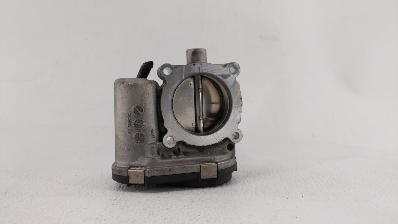 2012-2013 Ford Focus Throttle Body P/N:CM5E-9F991-AD CM5E-9F991-AC Fits Fits 2012 2013 2014 2015 2016 2017 OEM Used Auto Par