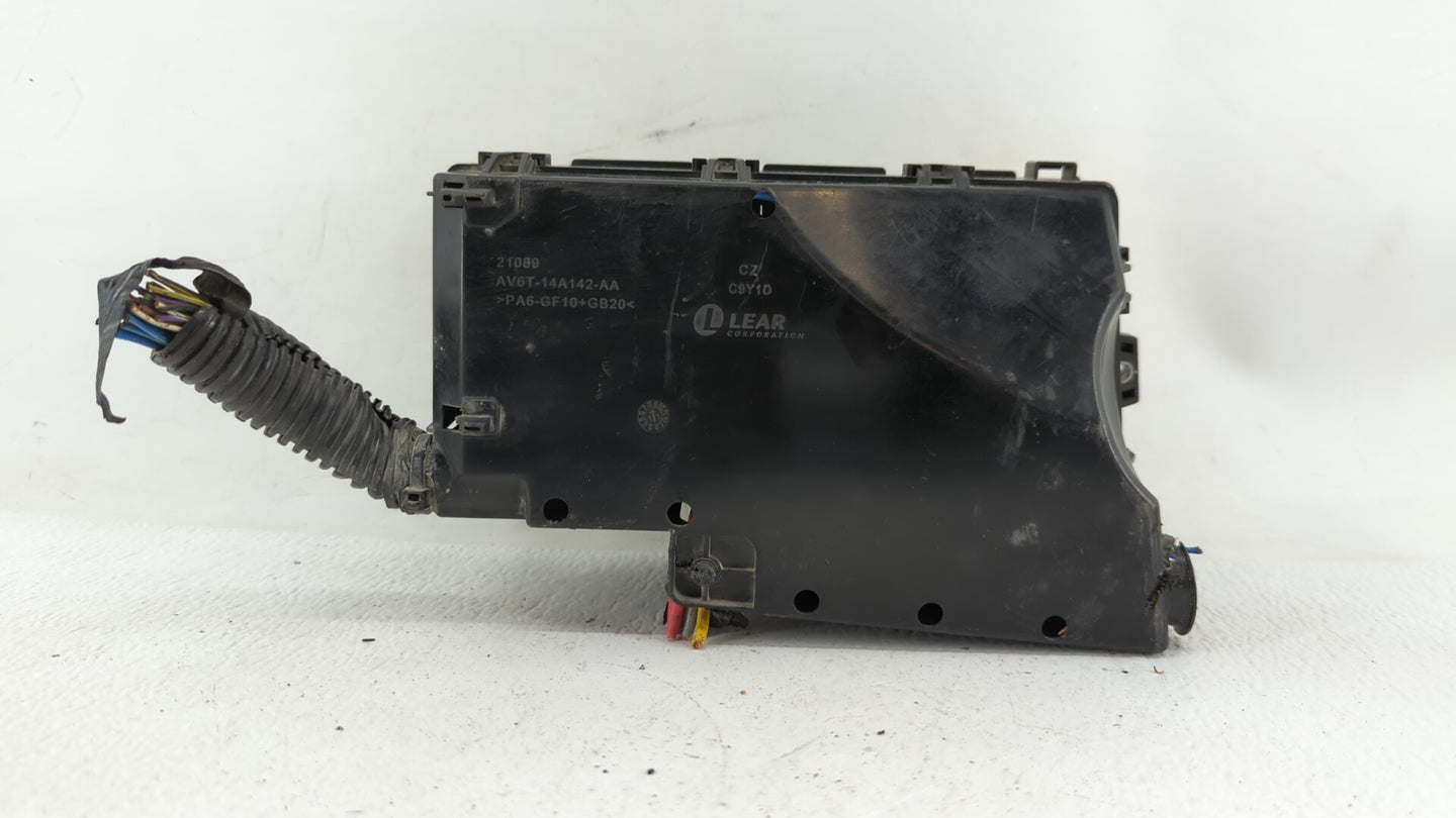 2012-2014 Ford Focus Fusebox Fuse Box Panel Relay Module P/N:P2294037 AV6T-141A142-AB Fits Fits 2012 2013 2014 OEM Used Auto