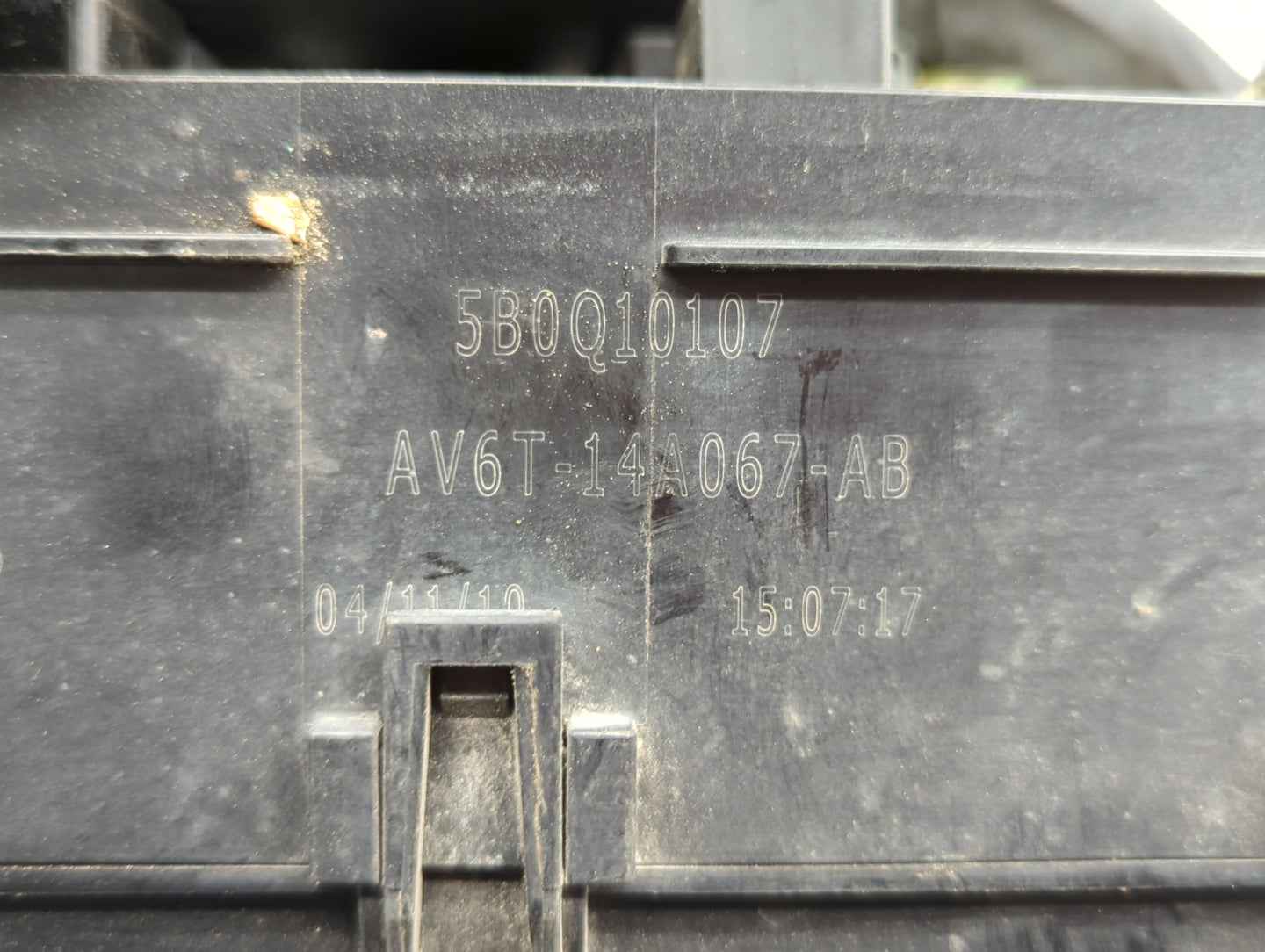 2012-2014 Ford Focus Fusebox Fuse Box Panel Relay Module P/N:AV6T-14A067-AC P2294037, AV6T-141A142-AB Fits Fits 2012 2013 20