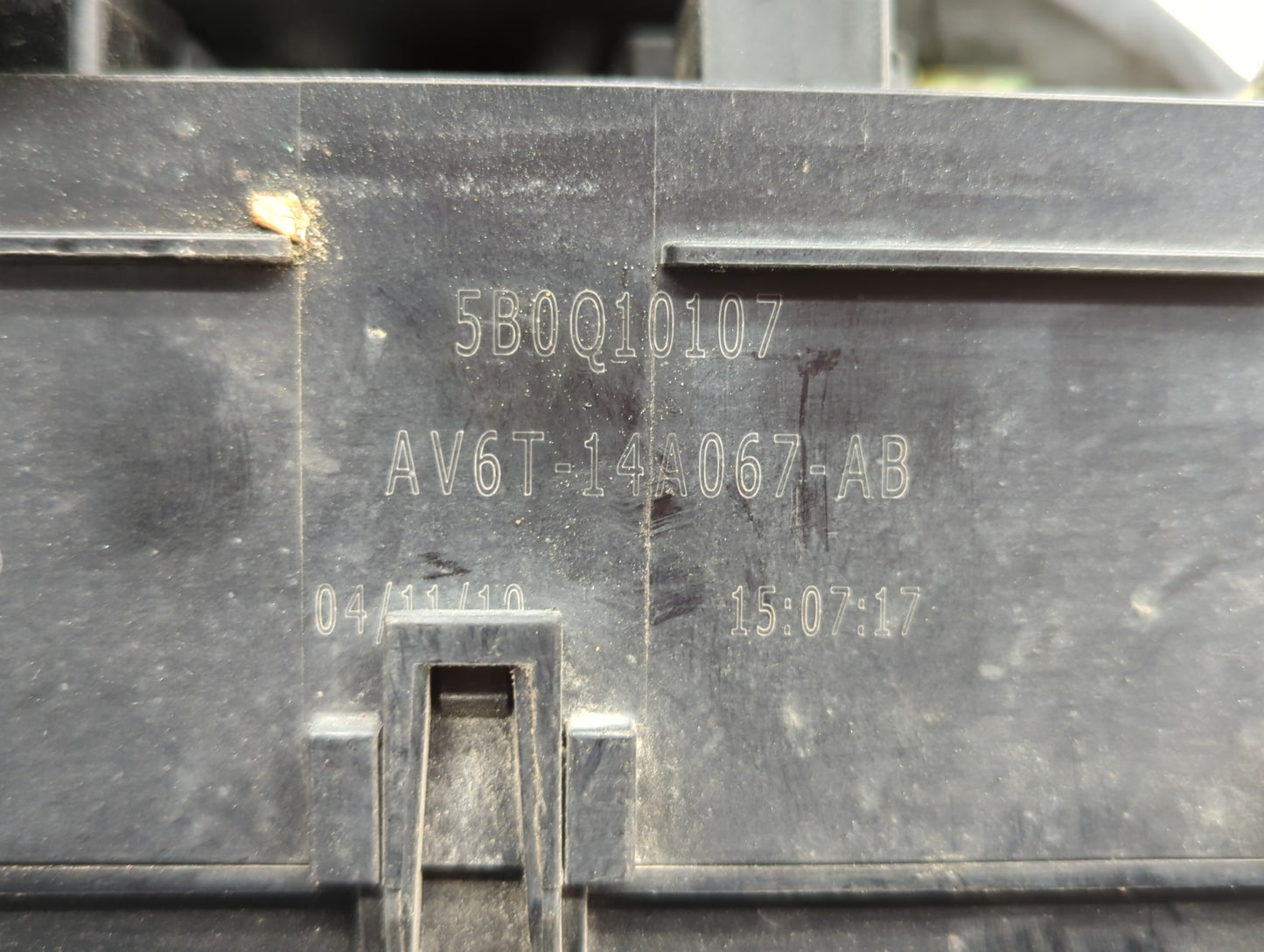 2012-2014 Ford Focus Fusebox Fuse Box Panel Relay Module P/N:AV6T-14A067-AC P2294037, AV6T-141A142-AB Fits Fits 2012 2013 20