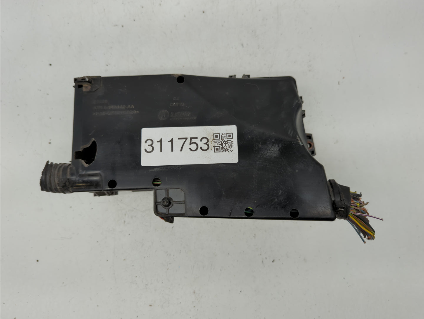 2012-2014 Ford Focus Fusebox Fuse Box Panel Relay Module P/N:AV6T-14A067-AC P2294037, AV6T-141A142-AB Fits Fits 2012 2013 20