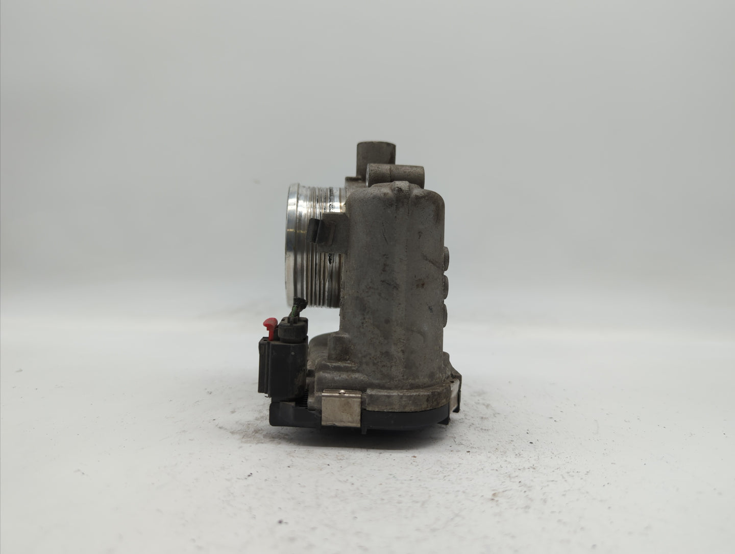 2012-2013 Ford Focus Throttle Body P/N:CM5E-9F991-AD CM5E-9F991-AC Fits Fits 2012 2013 2014 2015 2016 2017 OEM Used Auto Par