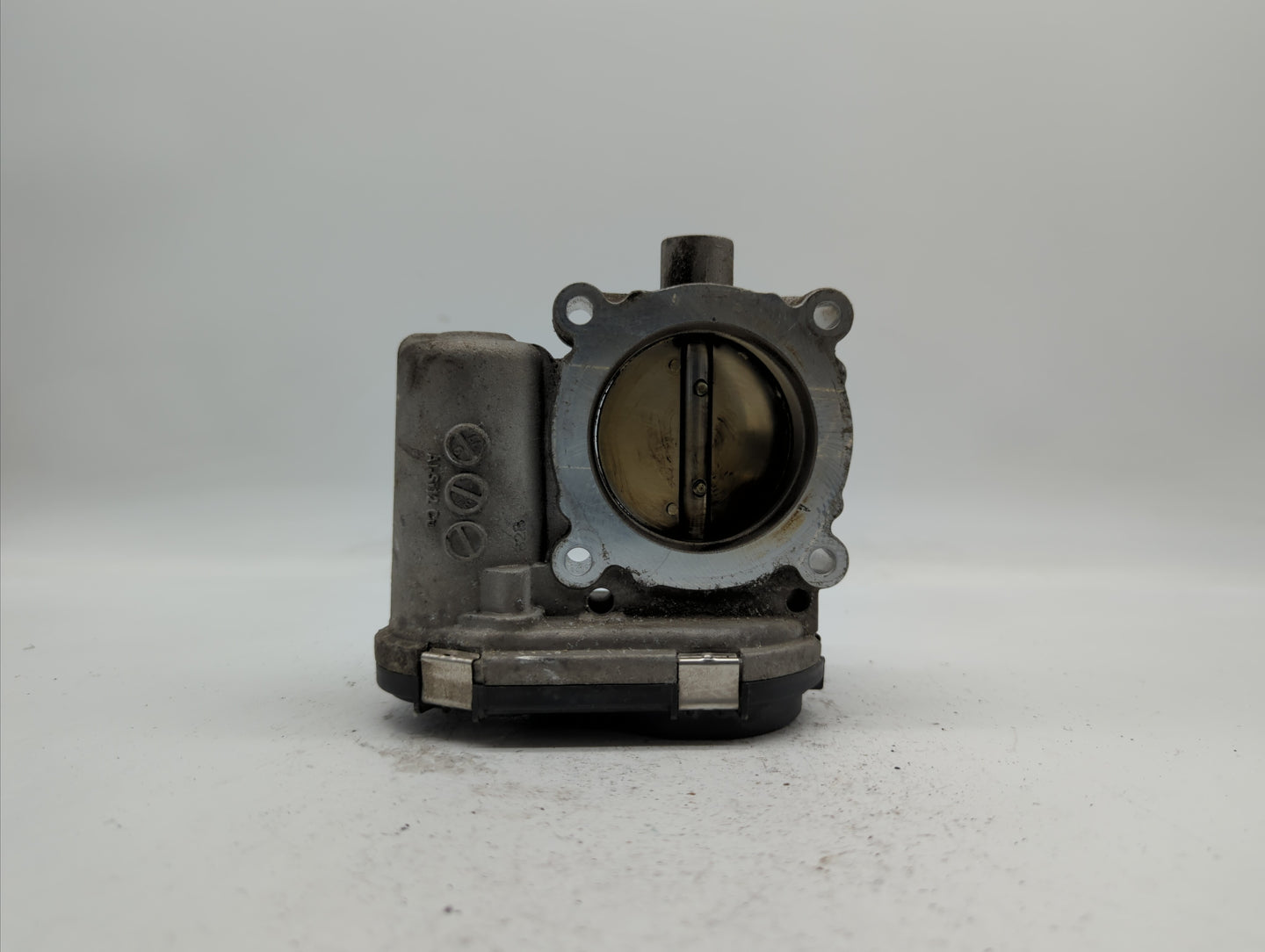 2012-2013 Ford Focus Throttle Body P/N:CM5E-9F991-AD CM5E-9F991-AC Fits Fits 2012 2013 2014 2015 2016 2017 OEM Used Auto Par