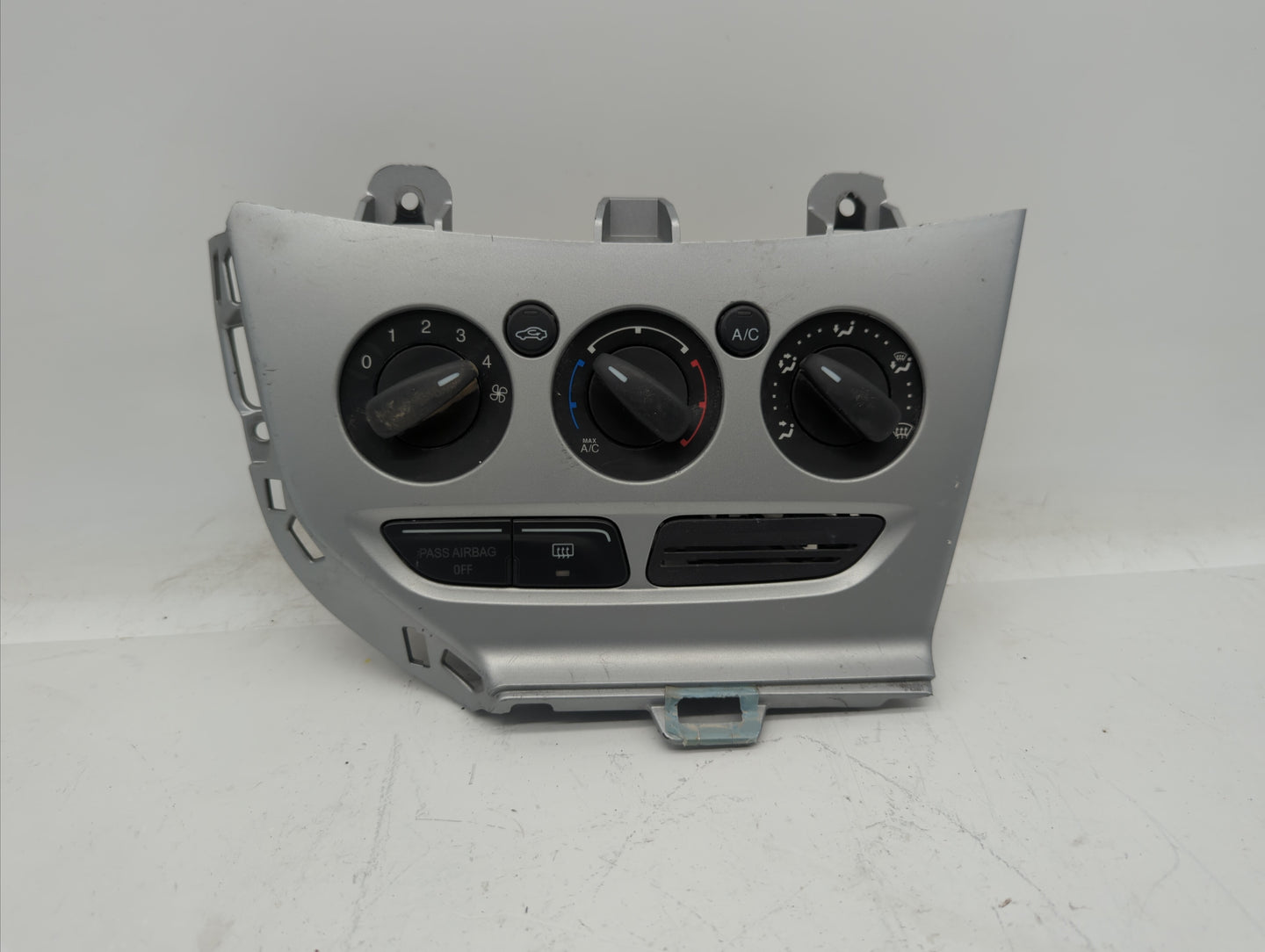 2012 Ford Focus Climate Control Module Temperature AC/Heater Replacement P/N:CM5T-12060411-0170 Fits OEM Used Auto Parts - O