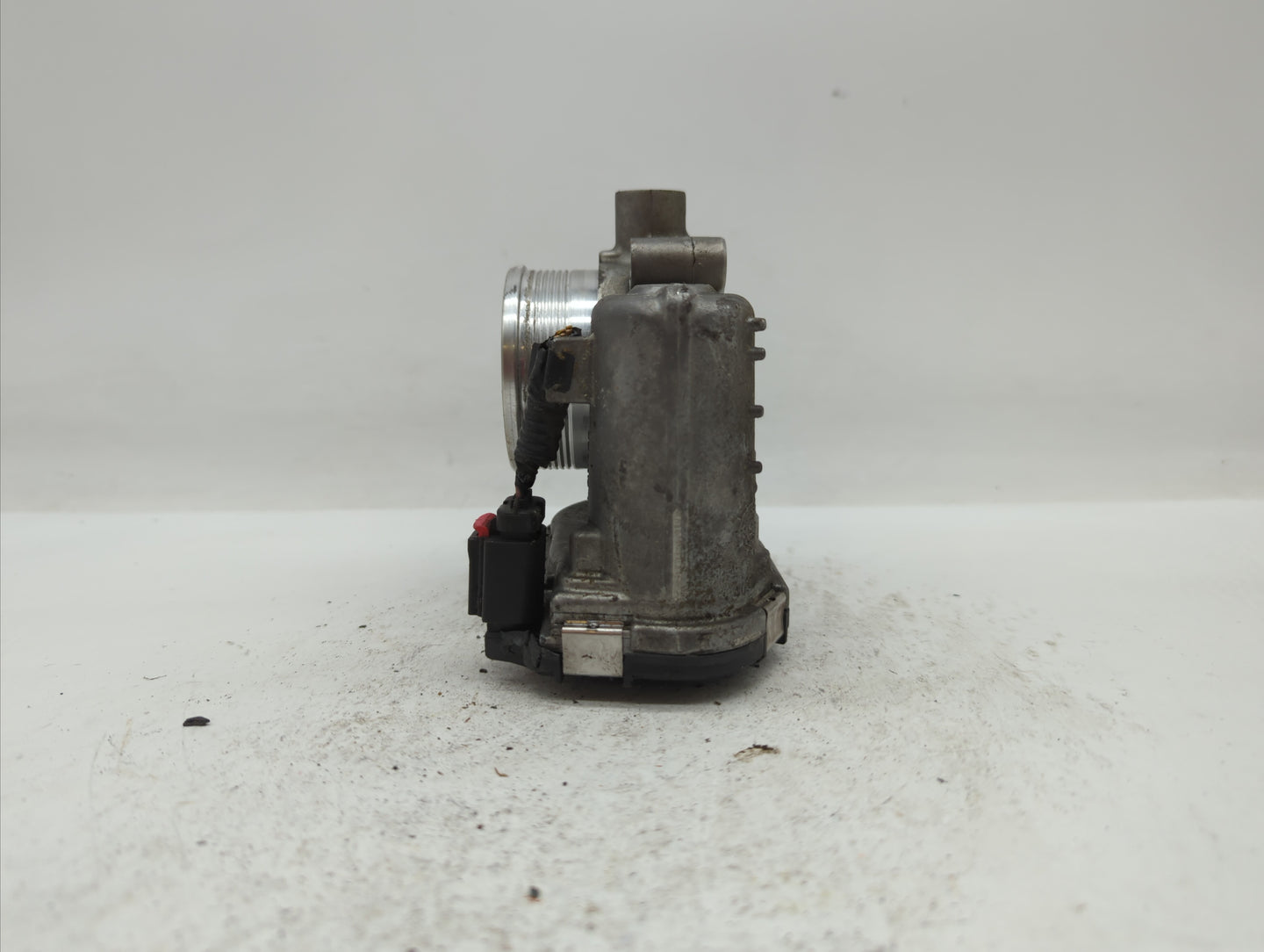 2012-2013 Ford Focus Throttle Body P/N:CM5E-9F991-AD CM5E-9F991-AC Fits Fits 2012 2013 2014 2015 2016 2017 OEM Used Auto Par