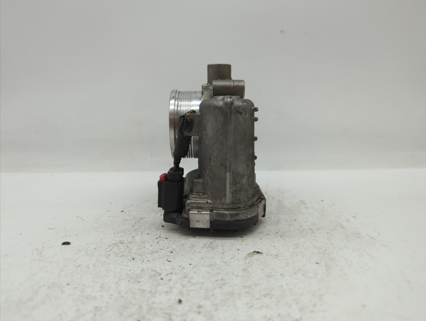 2012-2013 Ford Focus Throttle Body P/N:CM5E-9F991-AD CM5E-9F991-AC Fits Fits 2012 2013 2014 2015 2016 2017 OEM Used Auto Par