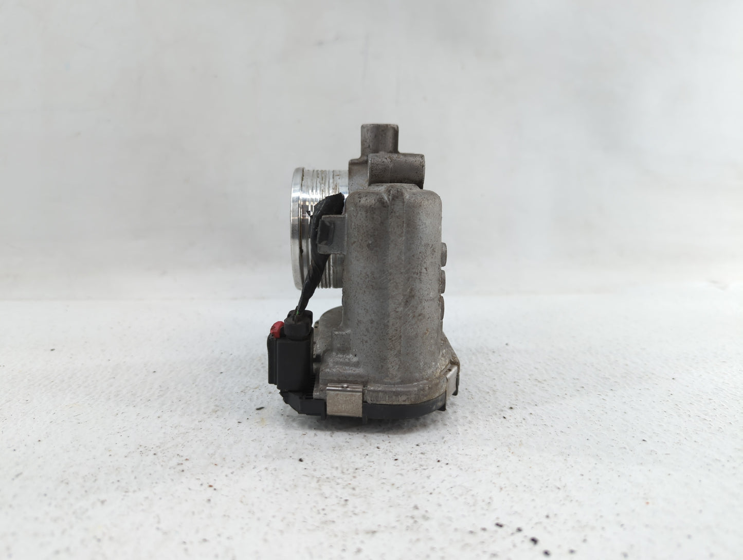 2012-2013 Ford Focus Throttle Body P/N:CM5E-9F991-AD CM5E-9F991-AC Fits Fits 2012 2013 2014 2015 2016 2017 OEM Used Auto Par
