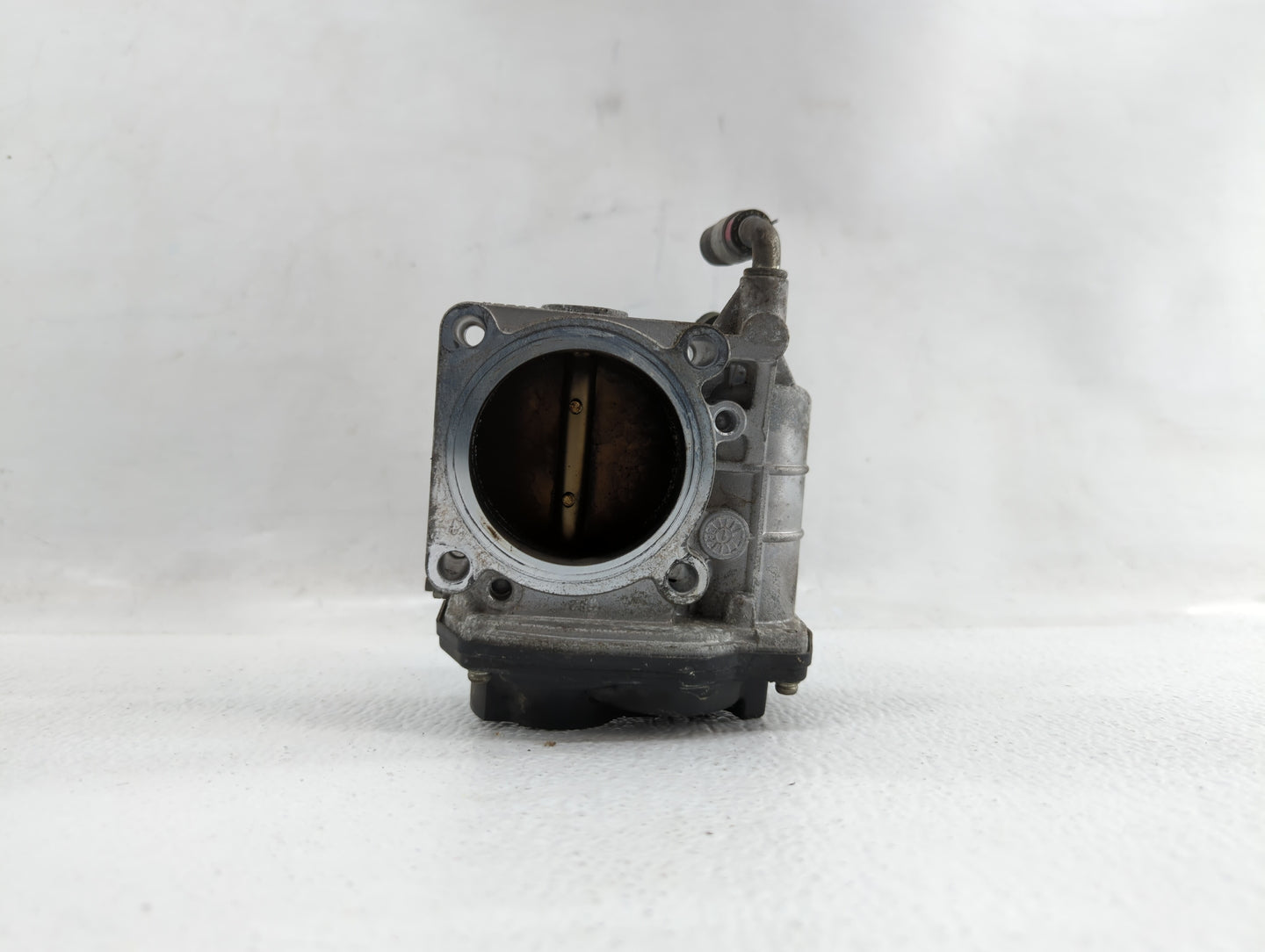 2012-2013 Ford Focus Throttle Body P/N:CM5E-9F991-AD CM5E-9F991-AC Fits Fits 2012 2013 2014 2015 2016 2017 OEM Used Auto Par