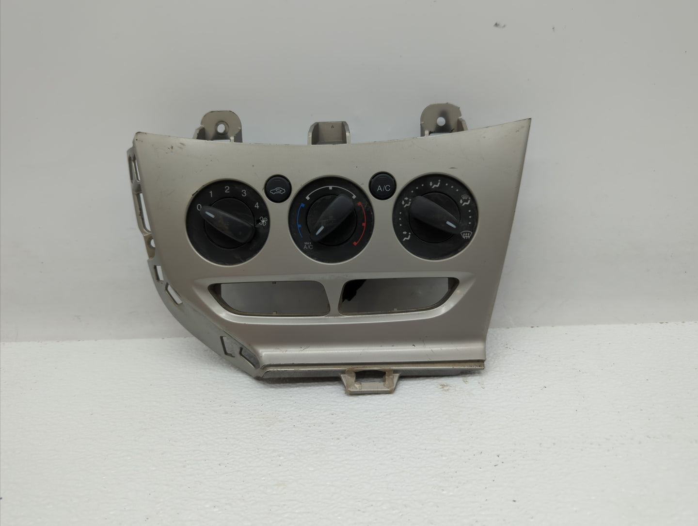 2012 Ford Focus Climate Control Module Temperature AC/Heater Replacement P/N:BM51-18522-AC3CI3 Fits OEM Used Auto Parts - Oe