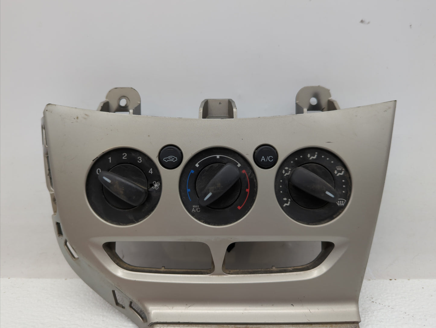 2012 Ford Focus Climate Control Module Temperature AC/Heater Replacement P/N:BM51-18522-AC3CI3 Fits OEM Used Auto Parts - Oe