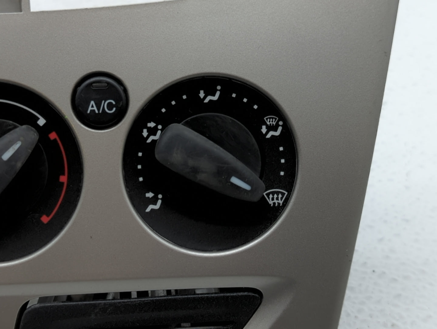 2012 Ford Focus Climate Control Module Temperature AC/Heater Replacement P/N:CM5T-11102211 CM5T-19980-AC, CM5T-19980-AE Fits