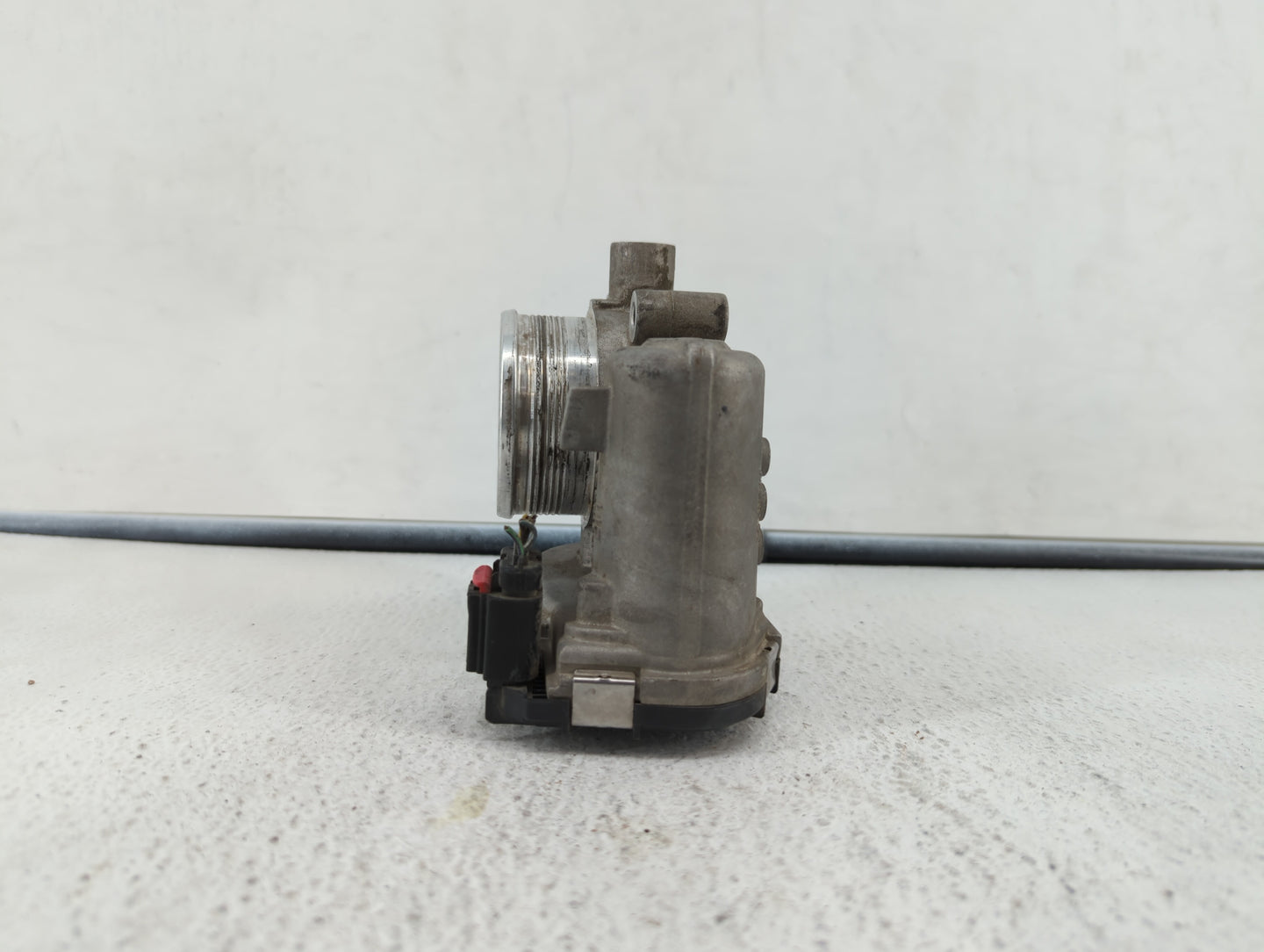 2012-2013 Ford Focus Throttle Body P/N:0280750566 DS7E-9F991-BB, CM5E-9F991-AD Fits Fits 2012 2013 2014 2015 2016 2017 OEM U