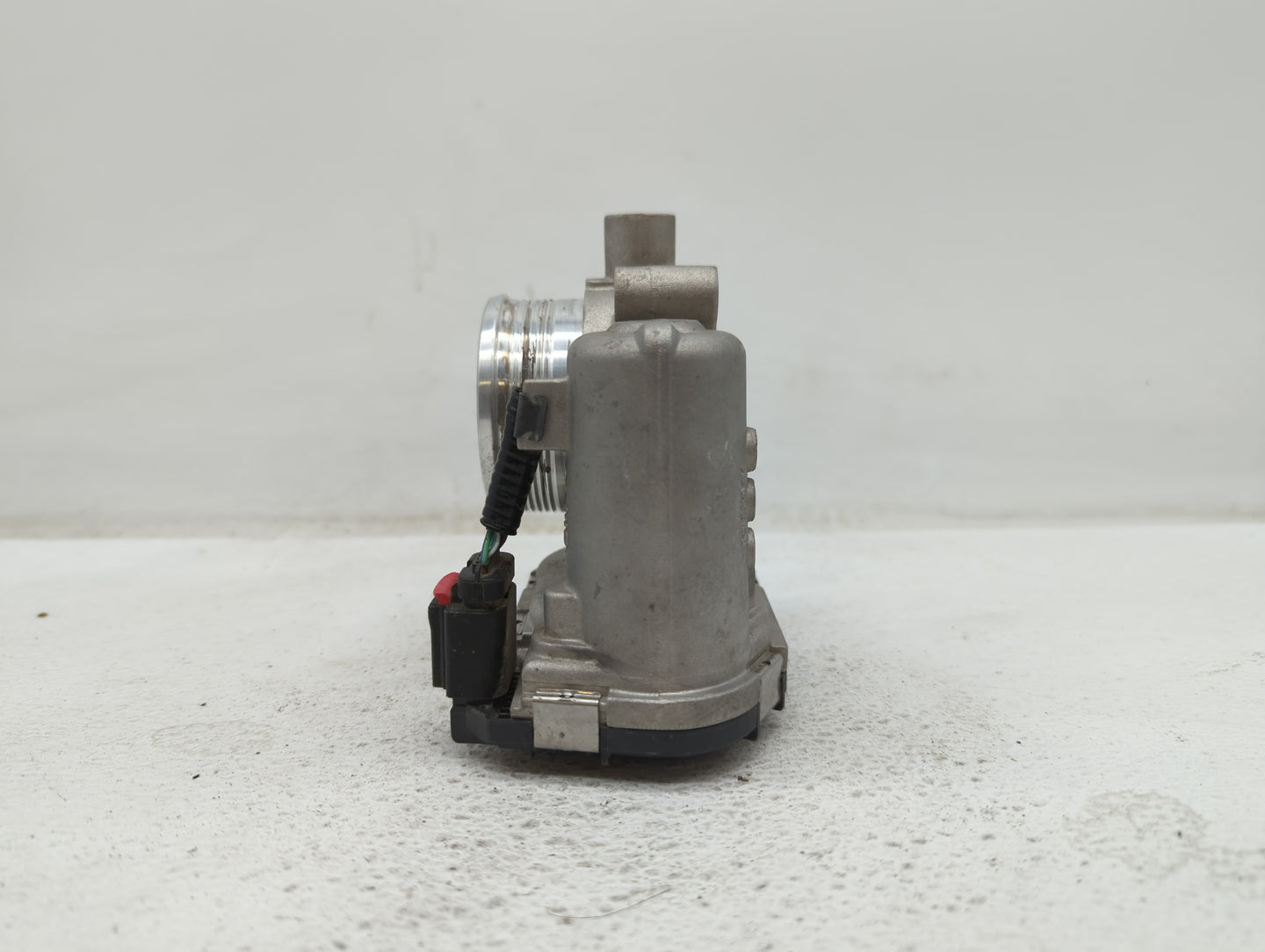 2012-2013 Ford Focus Throttle Body P/N:0280750585 0280750566, DS7E-9F991-BB, CM5E-9F991-AD Fits Fits 2012 2013 2014 2015 201