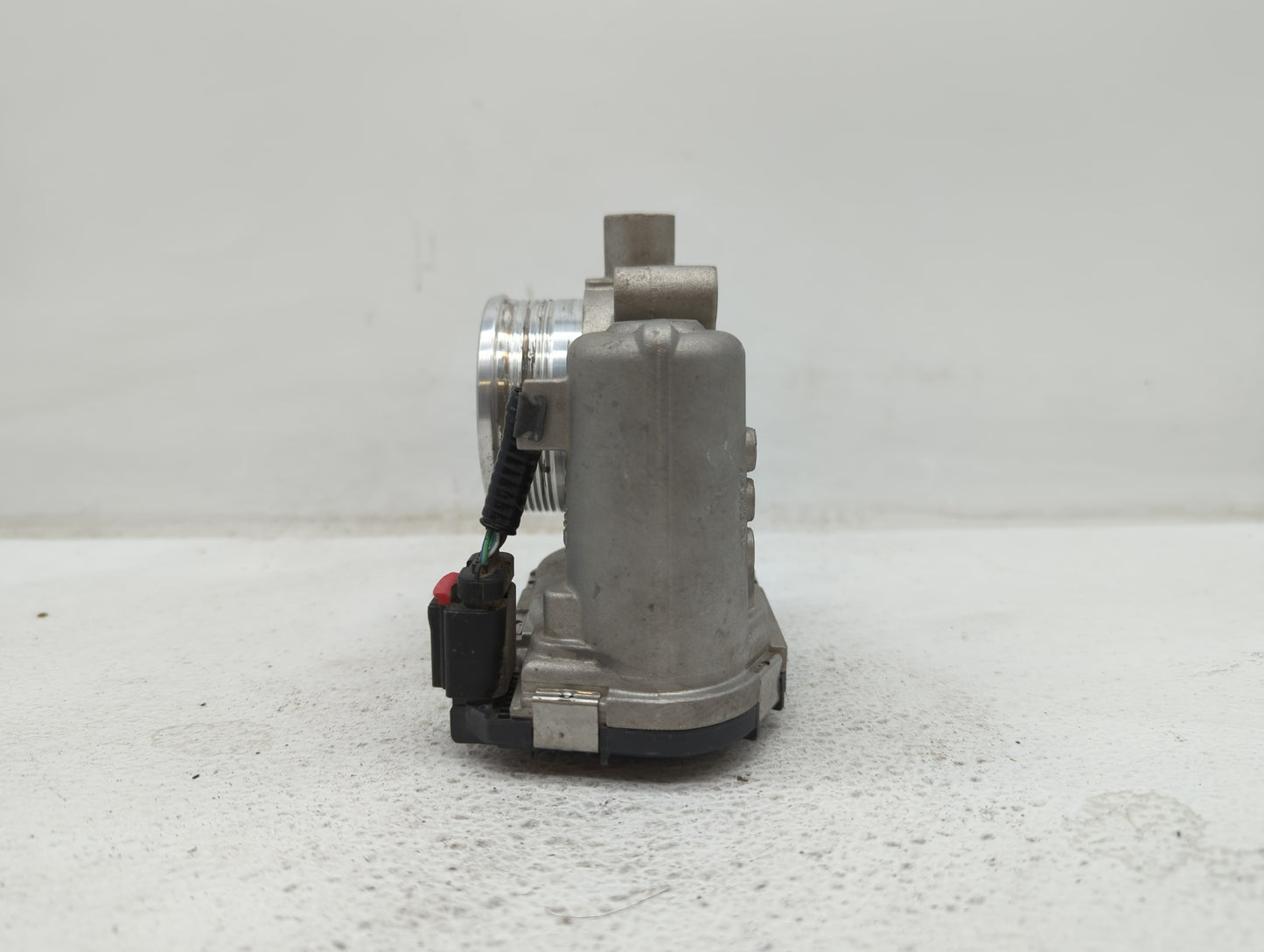 2012-2013 Ford Focus Throttle Body P/N:0280750585 0280750566, DS7E-9F991-BB, CM5E-9F991-AD Fits Fits 2012 2013 2014 2015 201