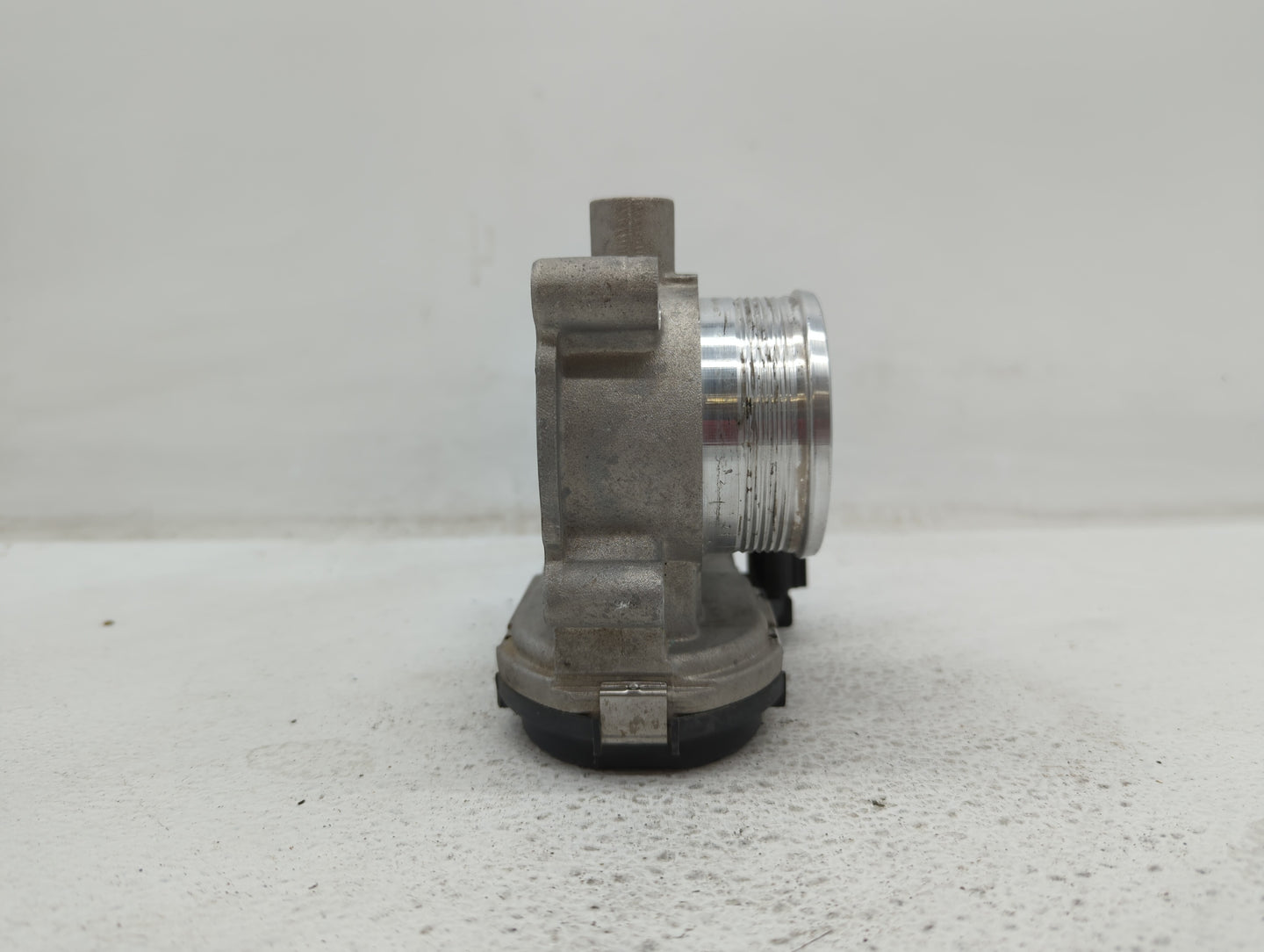 2012-2013 Ford Focus Throttle Body P/N:0280750585 0280750566, DS7E-9F991-BB, CM5E-9F991-AD Fits Fits 2012 2013 2014 2015 201