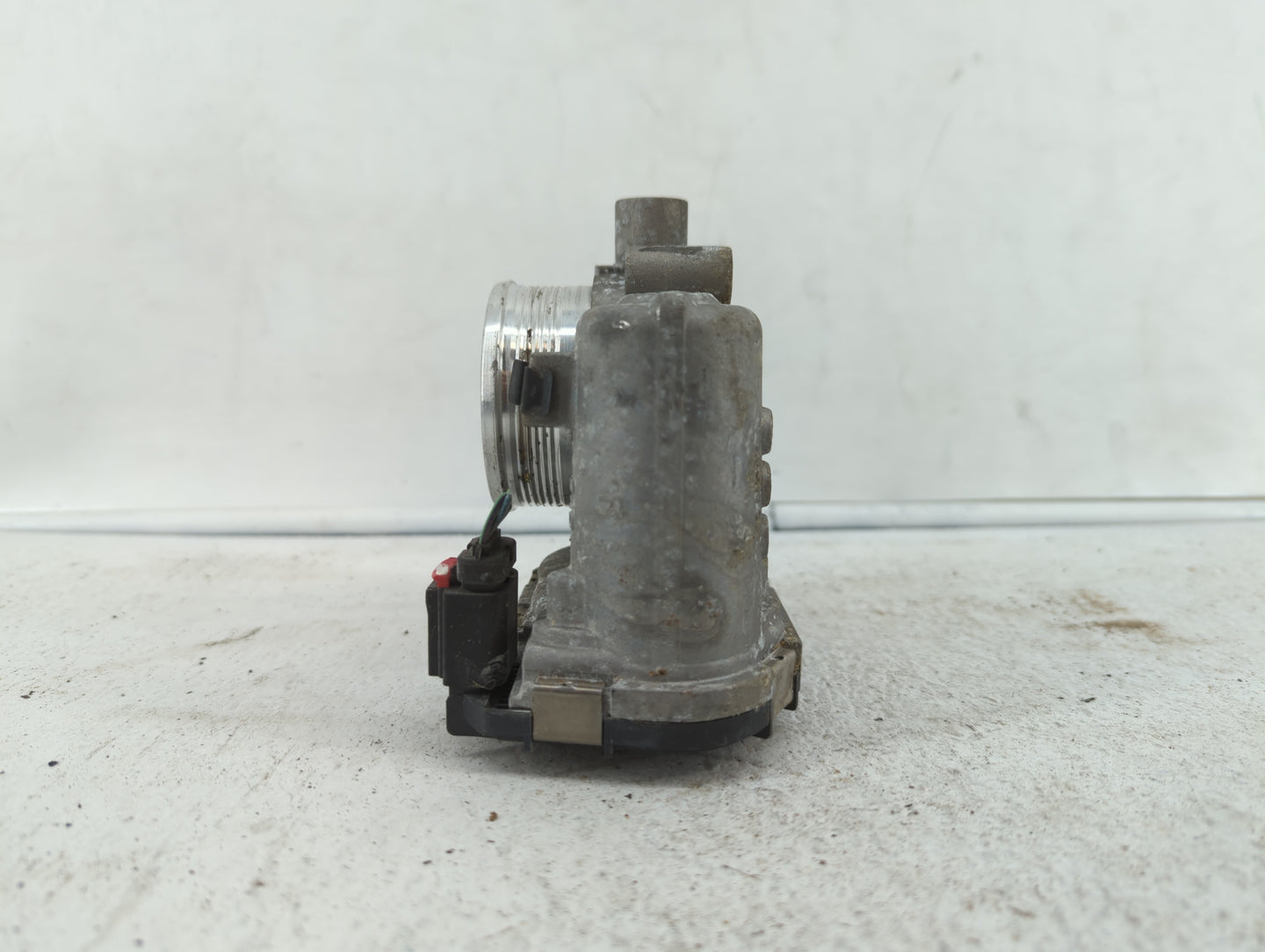 2012-2013 Ford Focus Throttle Body P/N:0280750585 0280750566, DS7E-9F991-BB, CM5E-9F991-AD Fits Fits 2012 2013 2014 2015 201