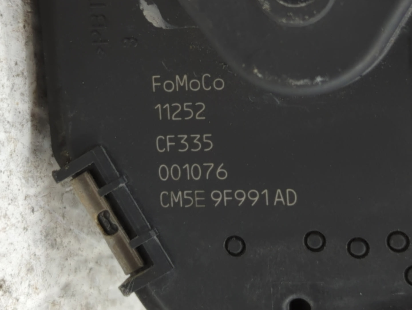2012-2013 Ford Focus Throttle Body P/N:0280750585 0280750566, DS7E-9F991-BB, CM5E-9F991-AD Fits Fits 2012 2013 2014 2015 201