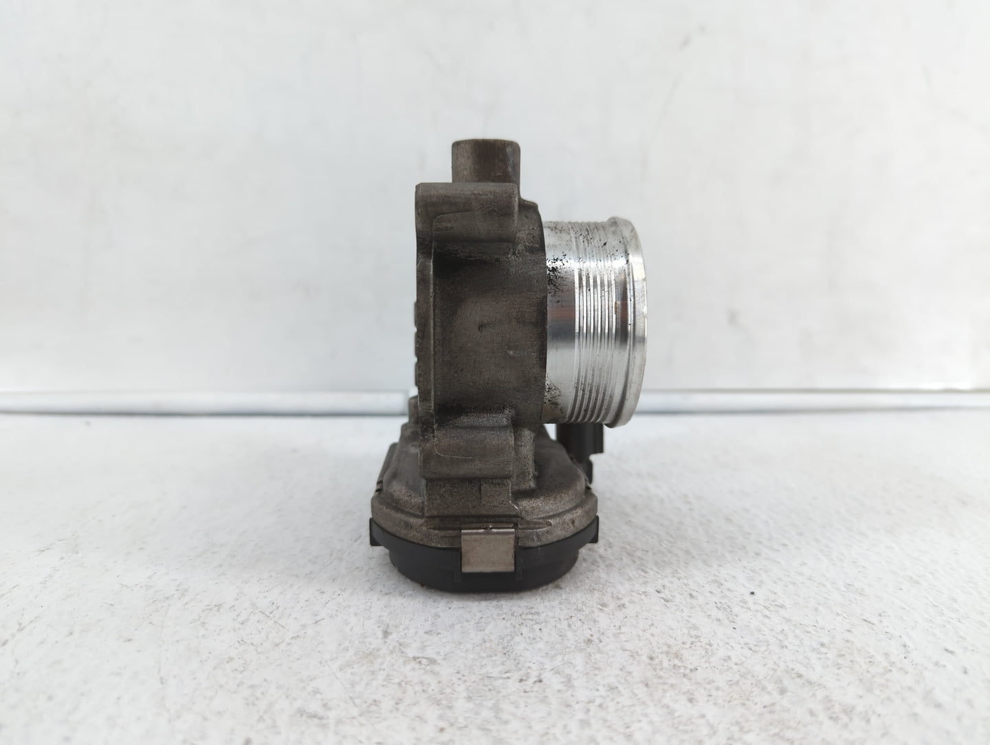 2012-2013 Ford Focus Throttle Body P/N:0280750585 0280750566, DS7E-9F991-BB, CM5E-9F991-AD Fits Fits 2012 2013 2014 2015 201