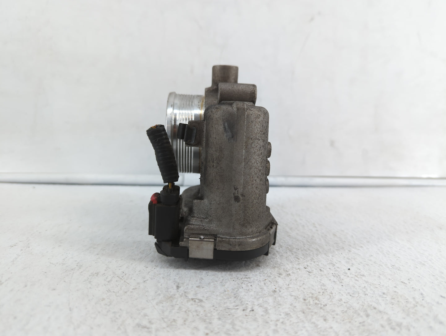 2012-2013 Ford Focus Throttle Body P/N:0280750585 0280750566, DS7E-9F991-BB, CM5E-9F991-AD Fits Fits 2012 2013 2014 2015 201