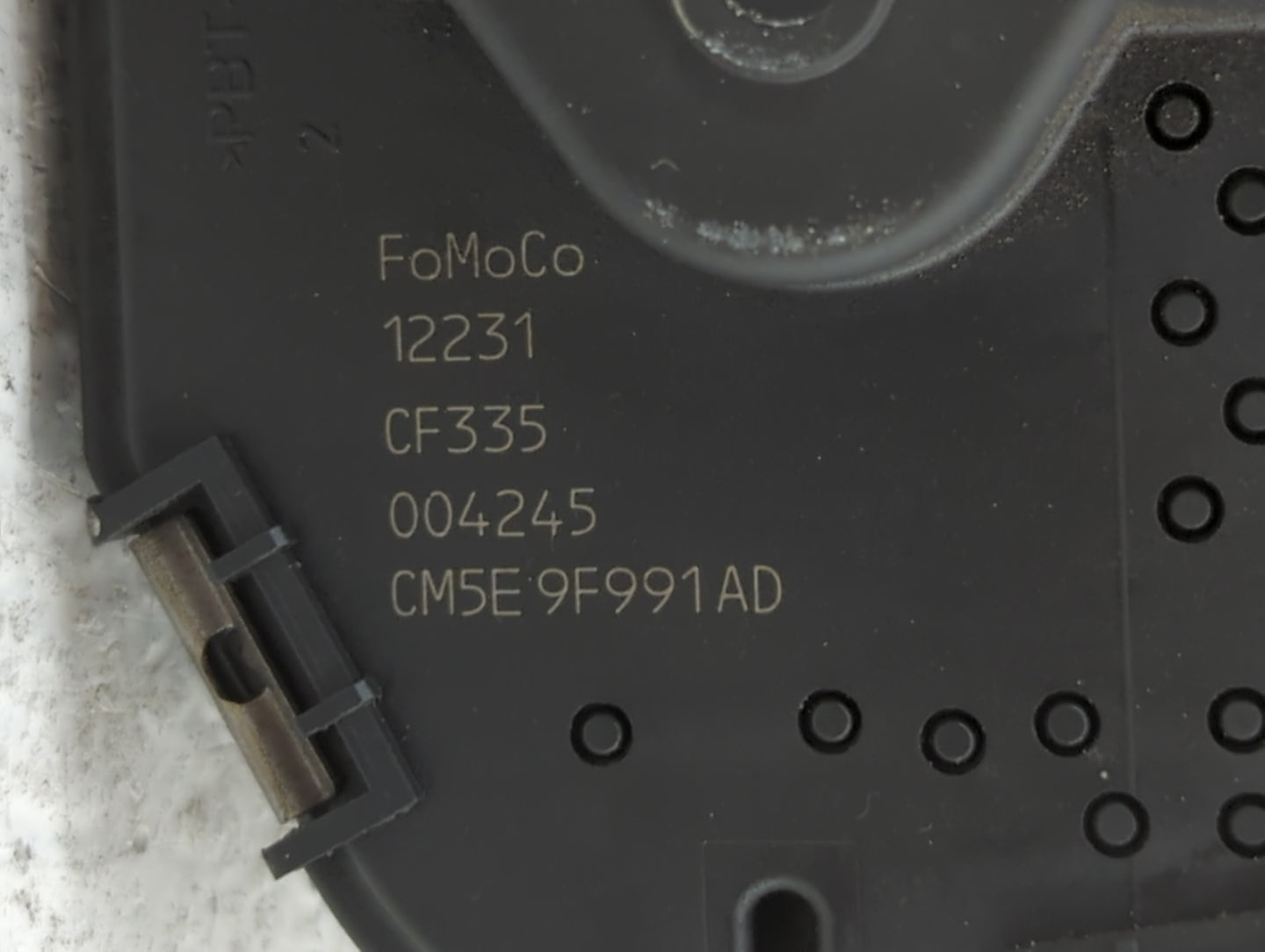 2012-2013 Ford Focus Throttle Body P/N:0280750585 0280750566, DS7E-9F991-BB, CM5E-9F991-AD Fits Fits 2012 2013 2014 2015 201