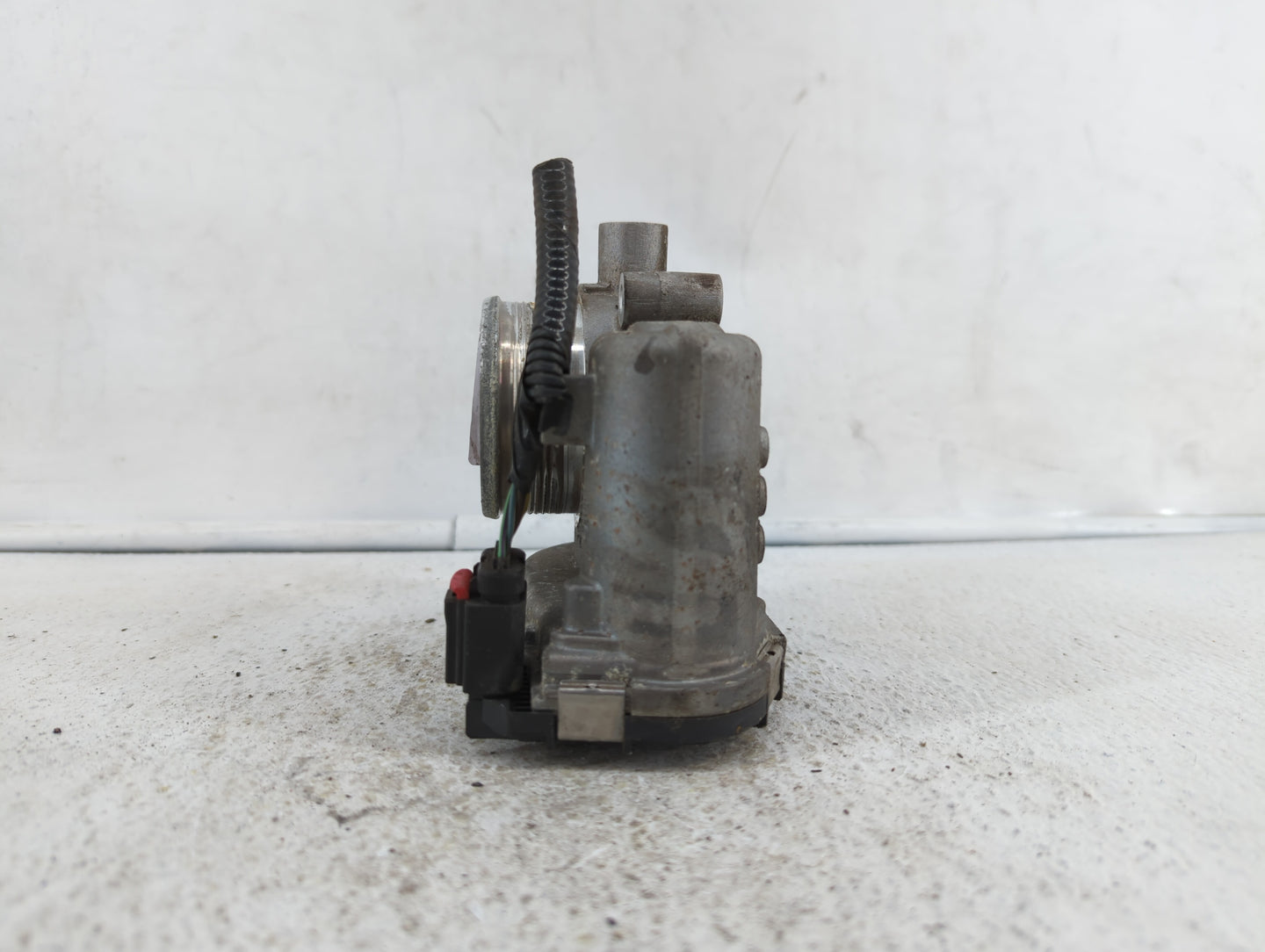 2012-2013 Ford Focus Throttle Body P/N:0280750585 0280750566, DS7E-9F991-BB, CM5E-9F991-AD Fits Fits 2012 2013 2014 2015 201