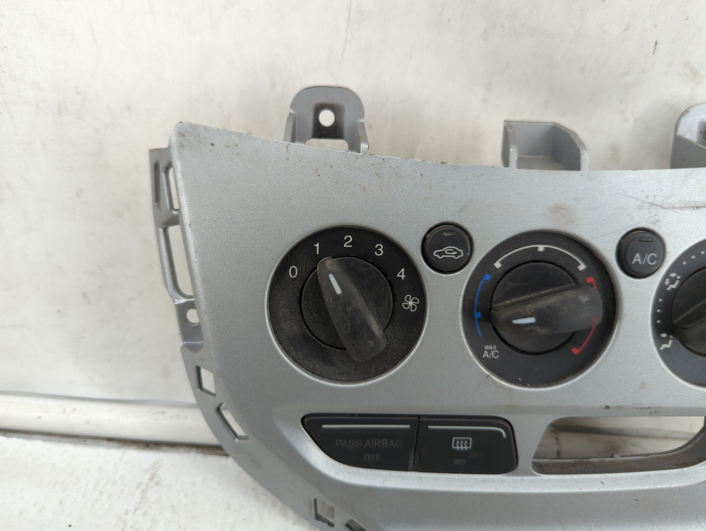 2012 Ford Focus Climate Control Module Temperature AC/Heater Replacement P/N:BM5T-18C612-AJ BM5T-18C612-AH, CM5T-11102211 Fi