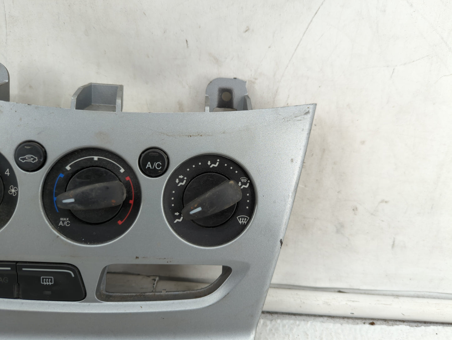 2012 Ford Focus Climate Control Module Temperature AC/Heater Replacement P/N:BM5T-18C612-AJ BM5T-18C612-AH, CM5T-11102211 Fi