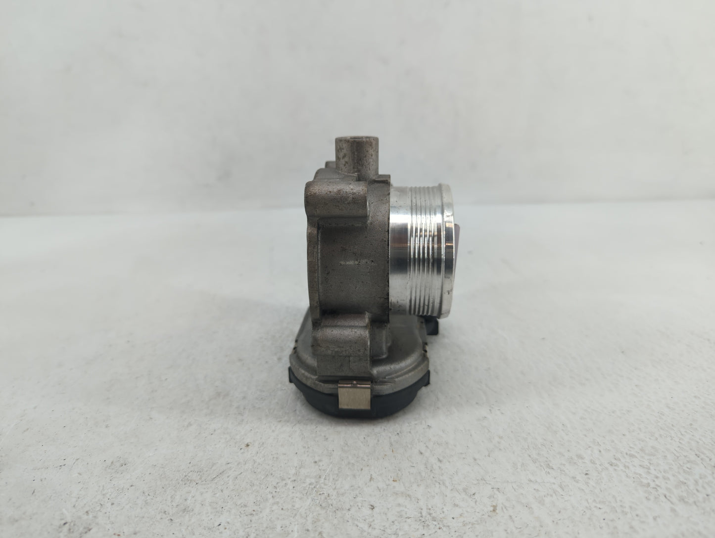 2012-2013 Ford Focus Throttle Body P/N:0280750585 0280750566, DS7E-9F991-BB, CM5E-9F991-AD Fits Fits 2012 2013 2014 2015 201