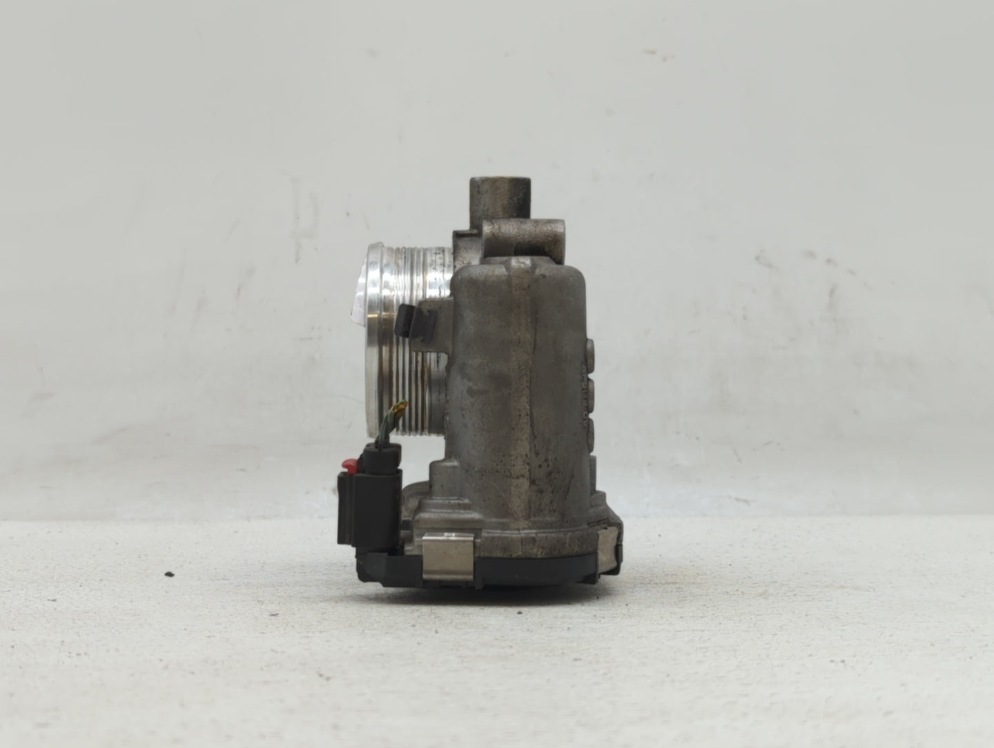 2012-2013 Ford Focus Throttle Body P/N:0280750585 0280750566, DS7E-9F991-BB, CM5E-9F991-AD Fits Fits 2012 2013 2014 2015 201