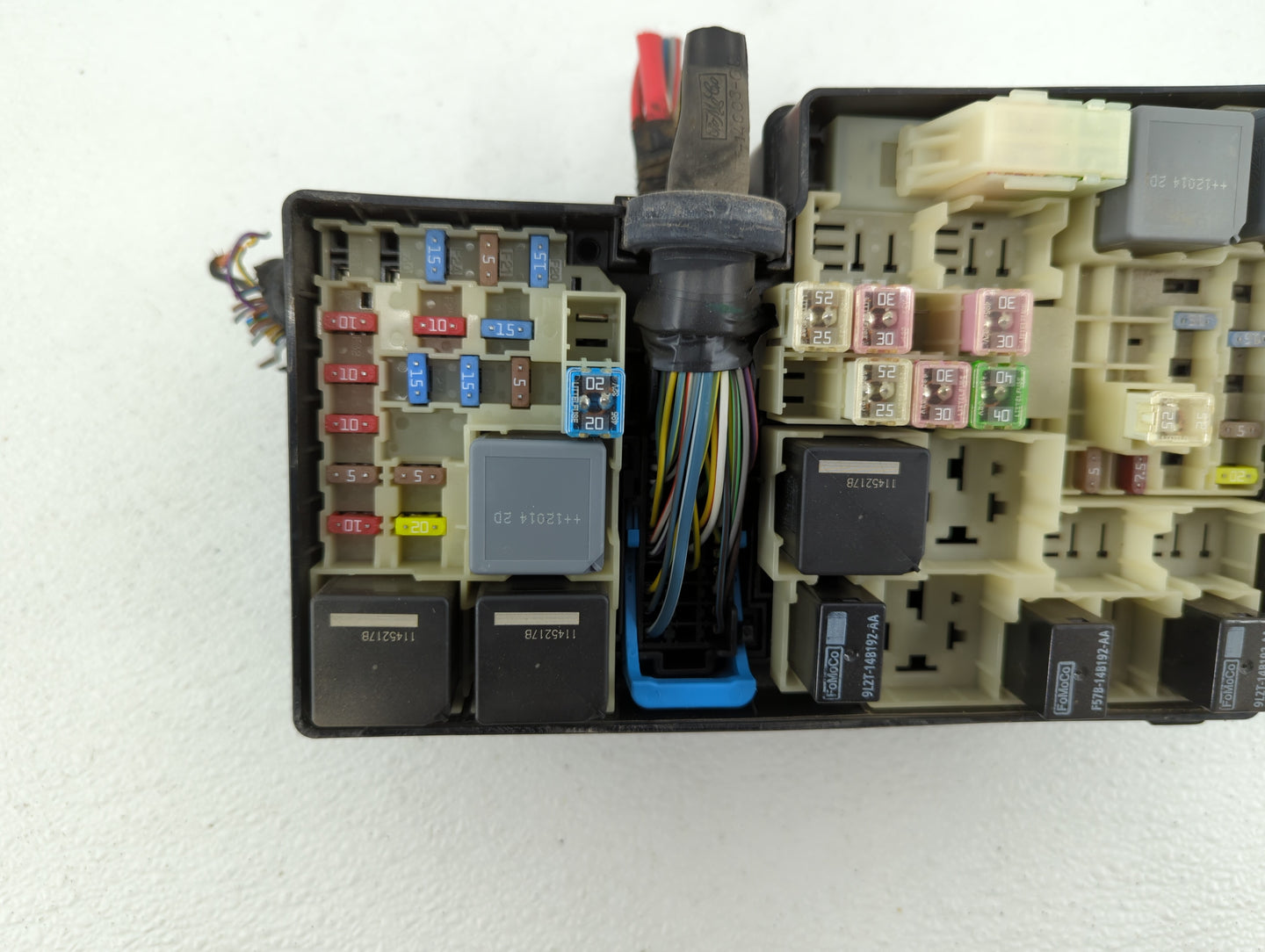 2012-2014 Ford Focus Fusebox Fuse Box Panel Relay Module P/N:AV6T-14A067-AC EV4T-14K733, AV6T-14A142-AB Fits Fits 2012 2013 