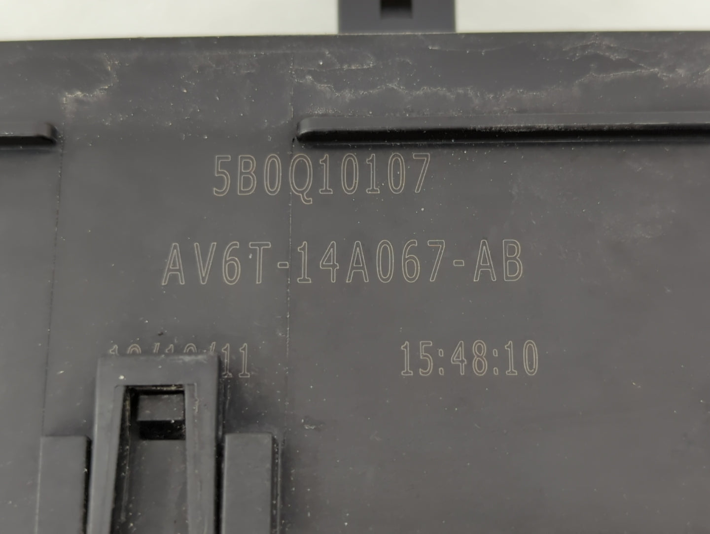 2012-2014 Ford Focus Fusebox Fuse Box Panel Relay Module P/N:AV6T-14A067-AC EV4T-14K733, AV6T-14A142-AB Fits Fits 2012 2013 