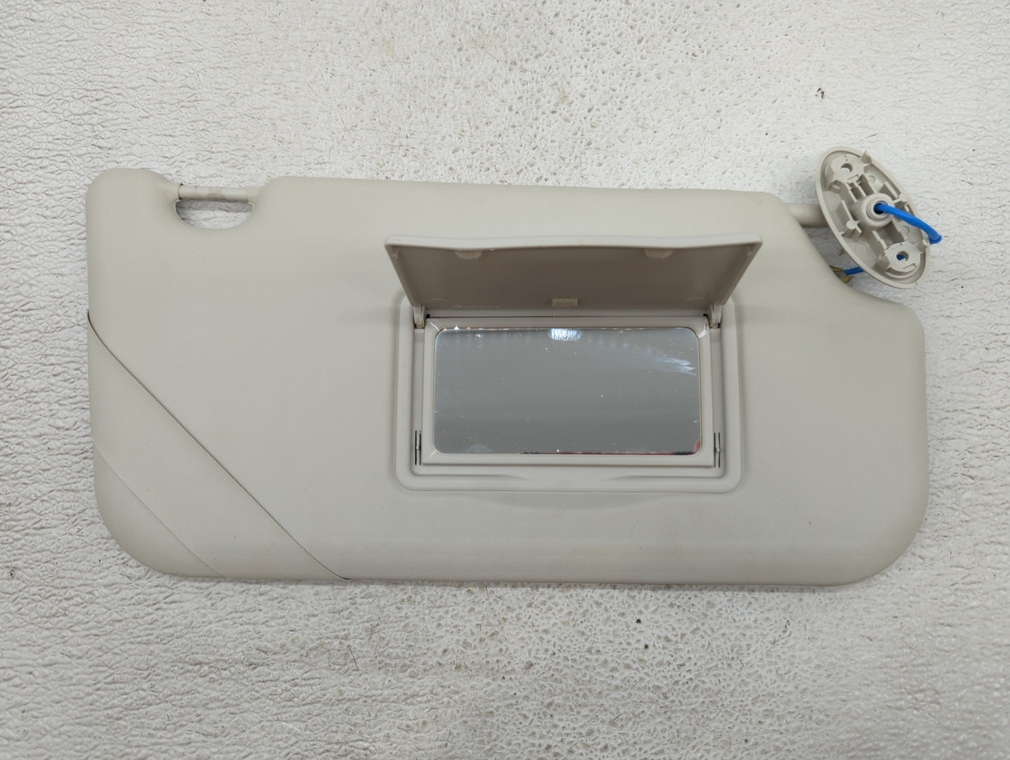 2012-2013 Ford Focus Sun Visor Shade Replacement Passenger Right Mirror Fits Fits 2012 2013 OEM Used Auto Parts - Oemusedaut