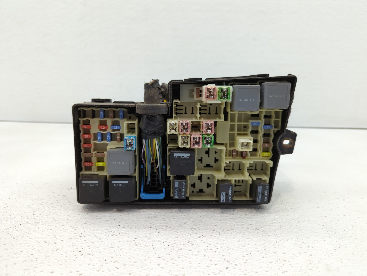 2012-2014 Ford Focus Fusebox Fuse Box Panel Relay Module P/N:AV6T-14A067-AC EV4T-14K733, AV6T-14A142-AB Fits Fits 2012 2013 