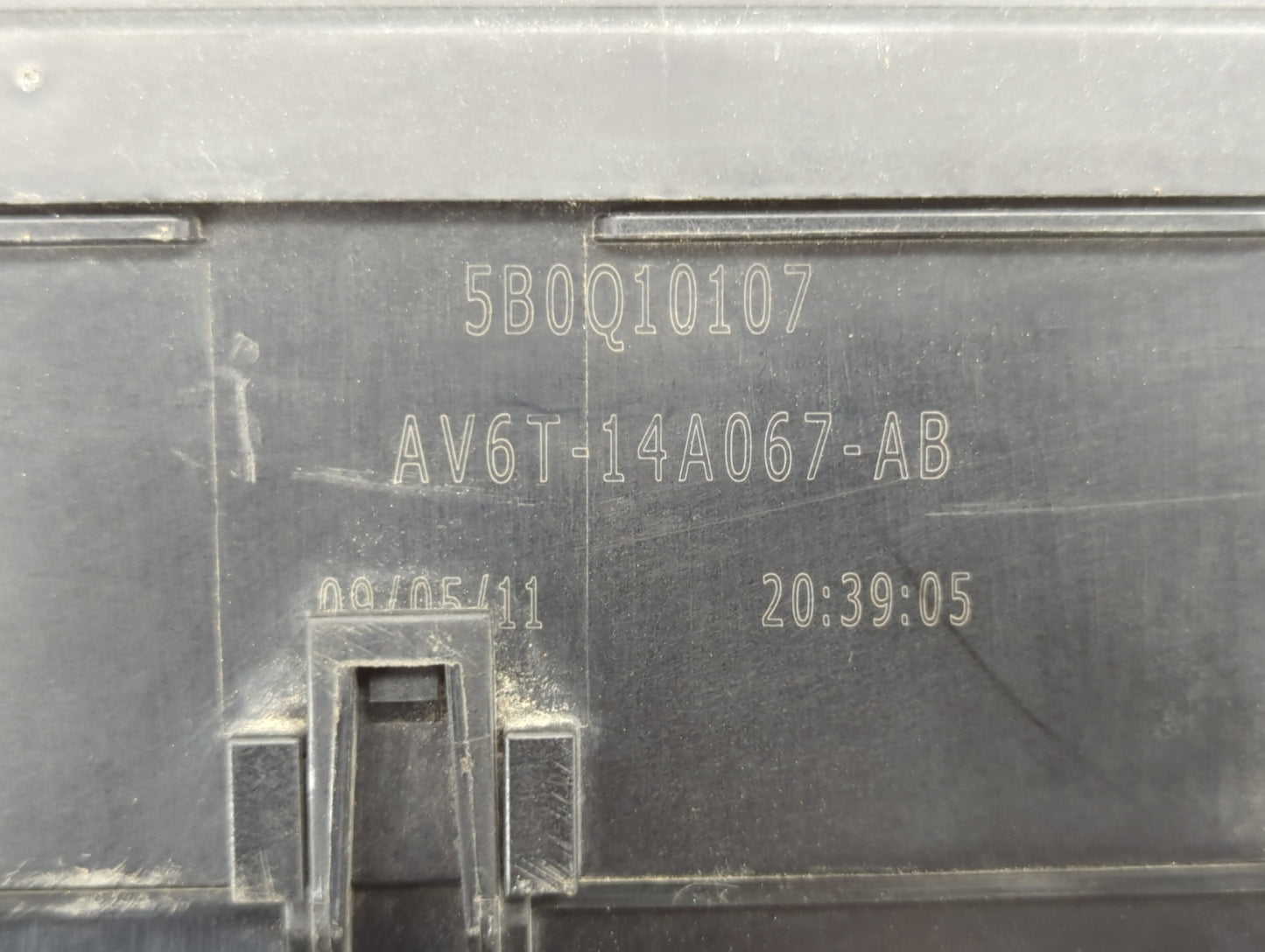 2012-2014 Ford Focus Fusebox Fuse Box Panel Relay Module P/N:AV6T-14A067-AC EV4T-14K733, AV6T-14A142-AB Fits Fits 2012 2013 