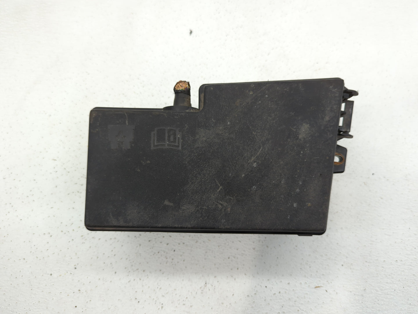 2012-2014 Ford Focus Fusebox Fuse Box Panel Relay Module P/N:AV6T-14A067-AC EV4T-14K733, AV6T-14A142-AB Fits Fits 2012 2013 