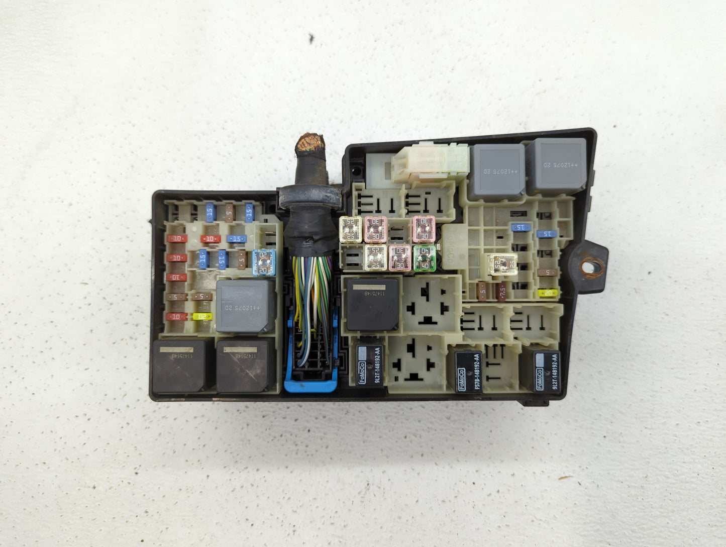 2012-2014 Ford Focus Fusebox Fuse Box Panel Relay Module P/N:AV6T-14A067-AC EV4T-14K733, AV6T-14A142-AB Fits Fits 2012 2013 
