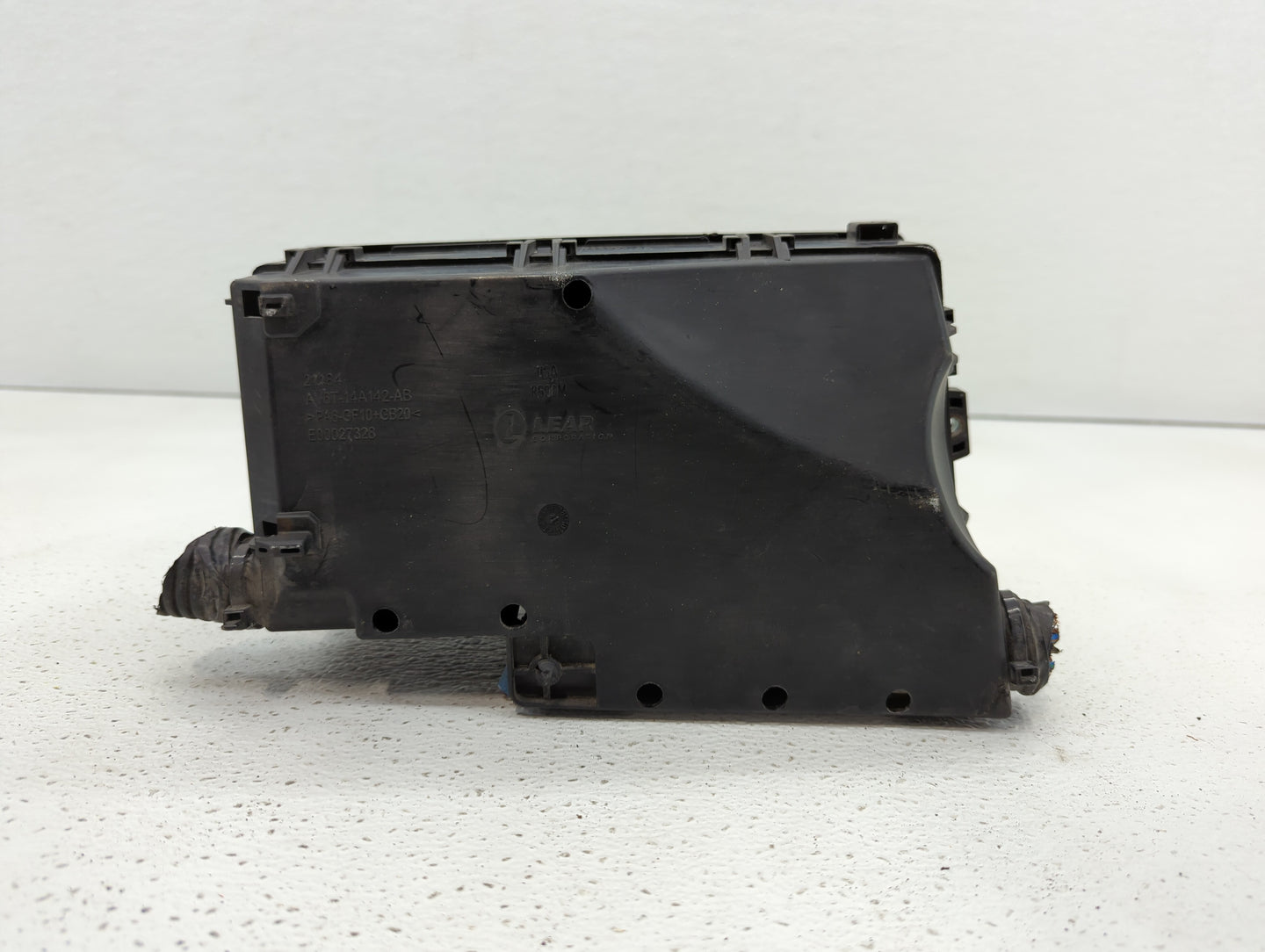 2012-2014 Ford Focus Fusebox Fuse Box Panel Relay Module P/N:AV6T-14A067-AC EV4T-14K733, AV6T-14A142-AB Fits Fits 2012 2013 