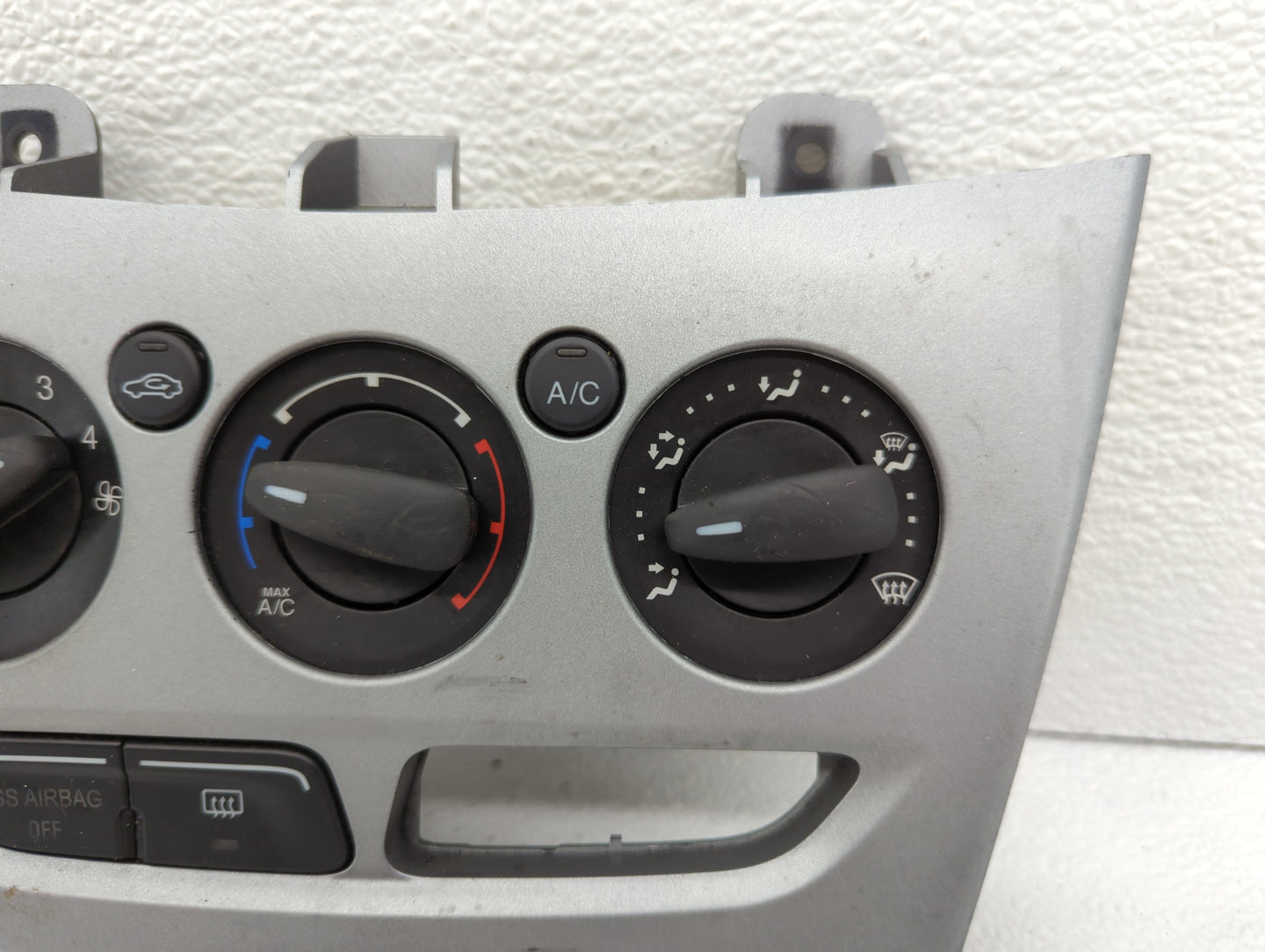 2012 Ford Focus Climate Control Module Temperature AC/Heater Replacement P/N:BM51-18522-AC35Q8 Fits OEM Used Auto Parts - Oe