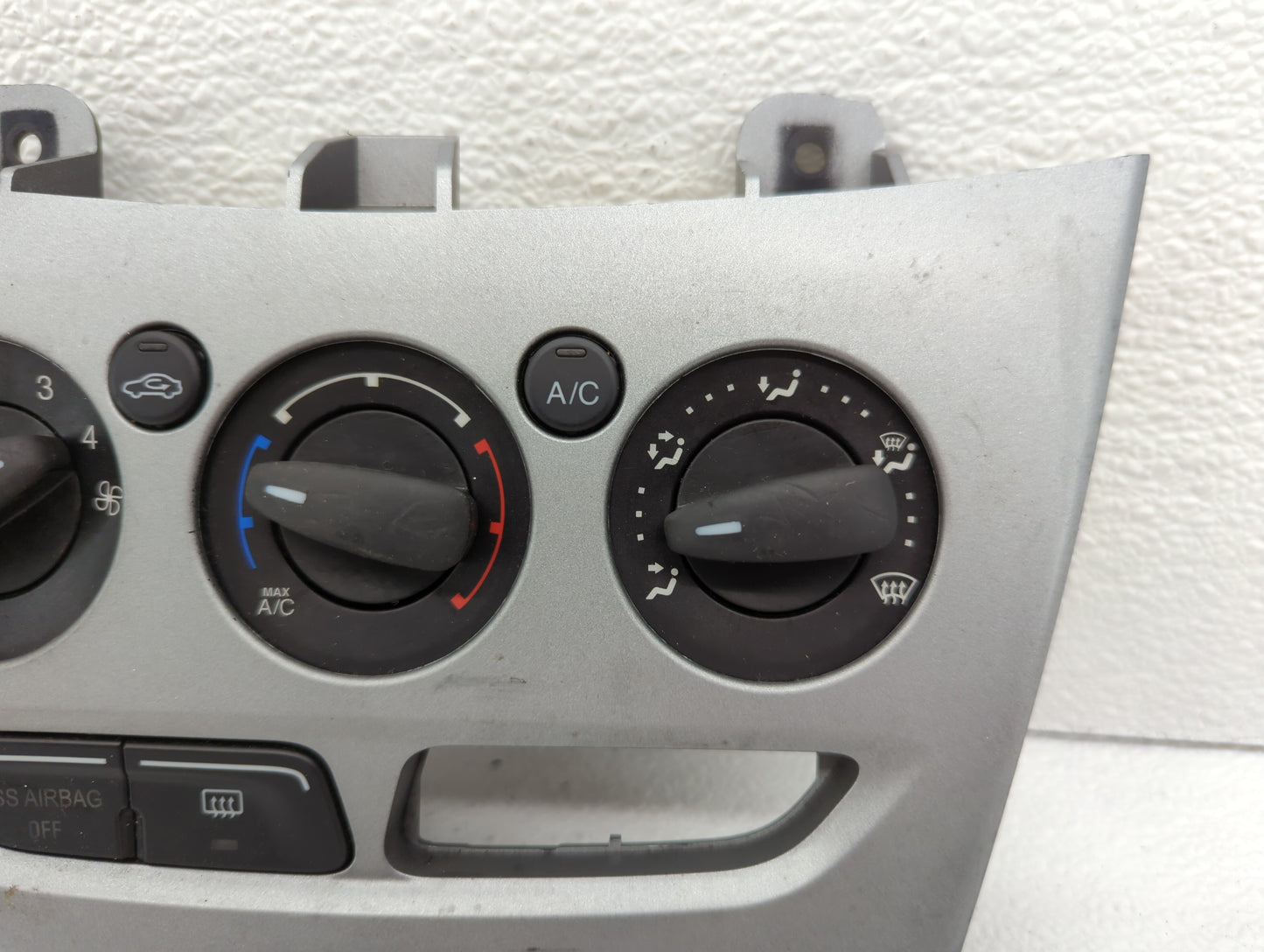 2012 Ford Focus Climate Control Module Temperature AC/Heater Replacement P/N:BM51-18522-AC35Q8 Fits OEM Used Auto Parts - Oe