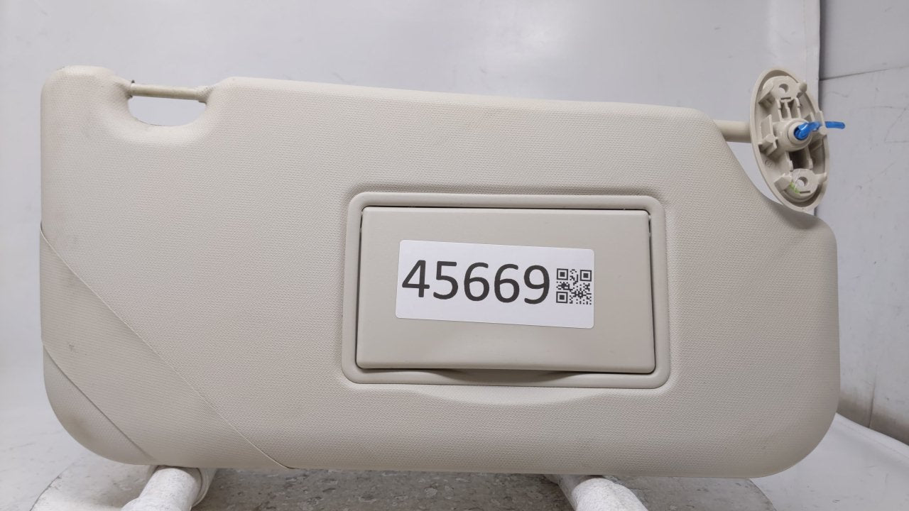 2012 Ford Focus Sun Visor Shade Replacement Passenger Right Mirror Fits OEM Used Auto Parts - Oemusedautoparts1.com