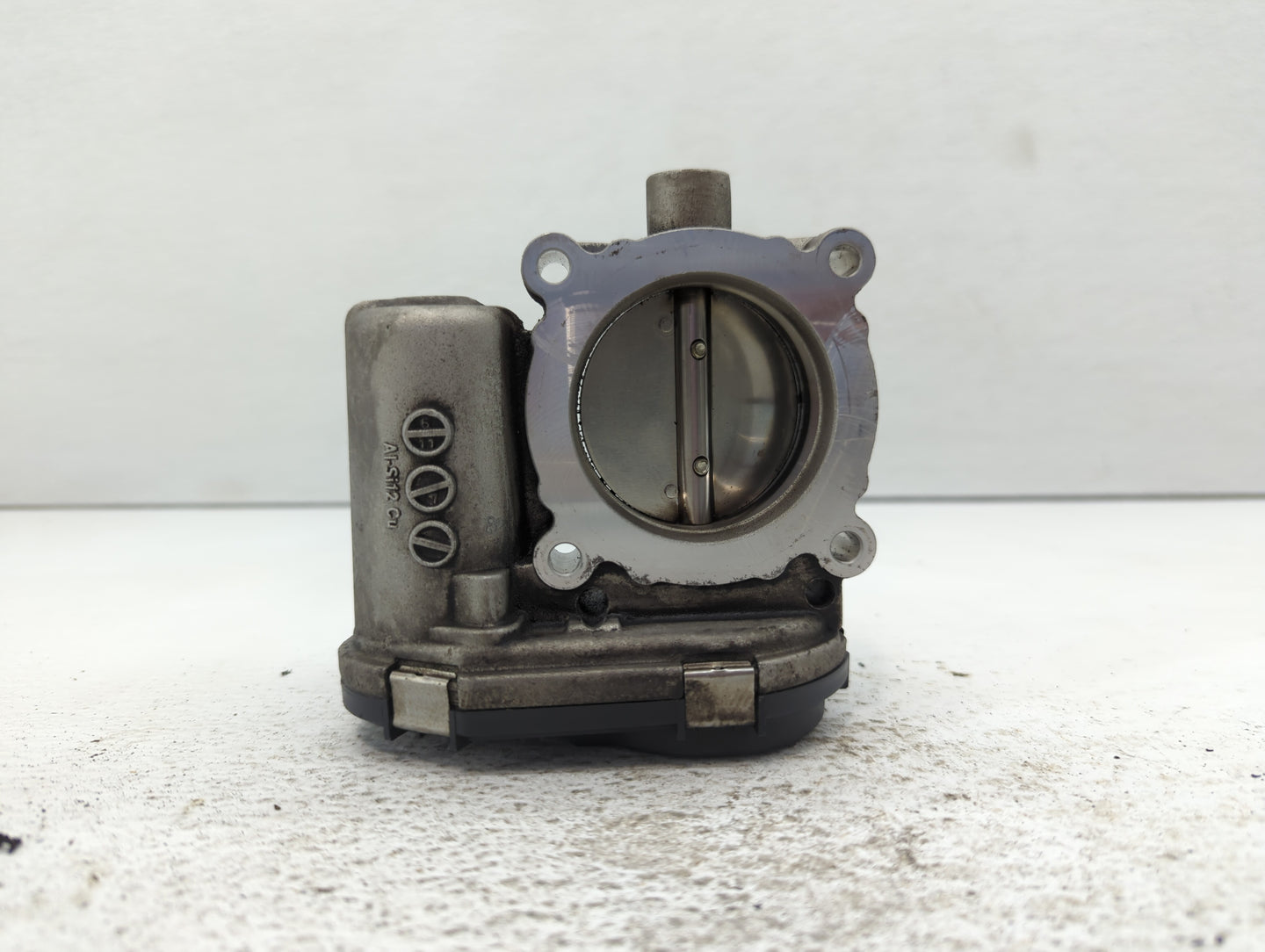 2012-2013 Ford Focus Throttle Body P/N:CM5E 9F991A Fits Fits 2012 2013 2014 2015 2016 2017 OEM Used Auto Parts - Oemusedauto