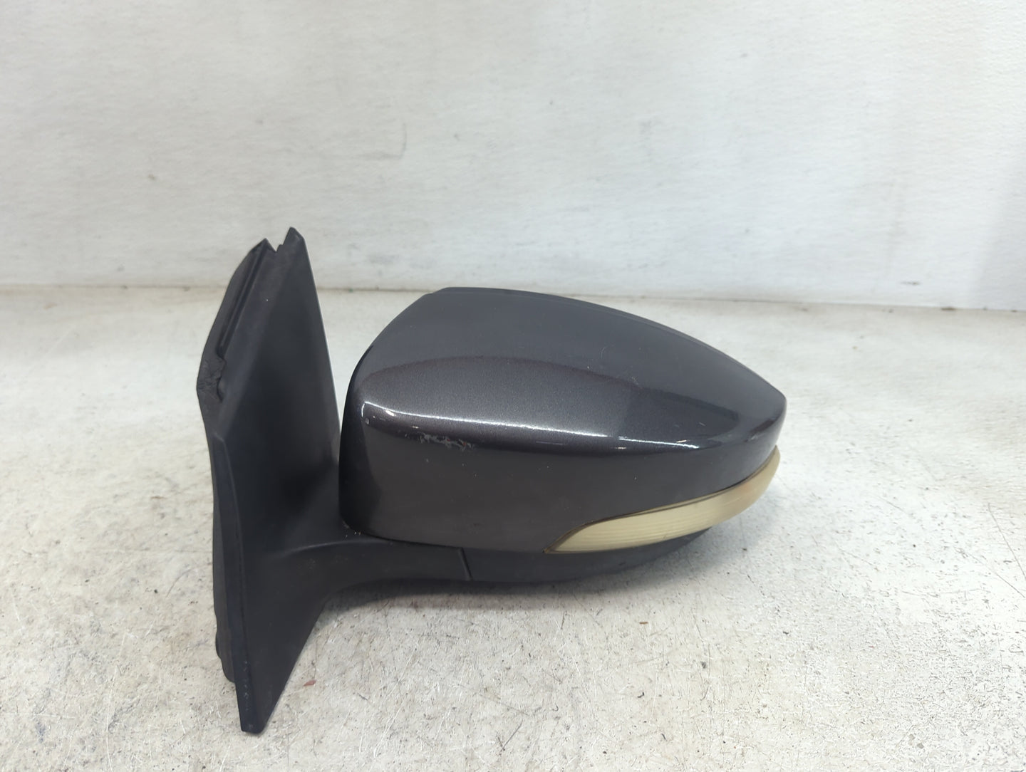 2012-2014 Ford Focus Driver Side View Mirror - Left Door Mirror OEM Used - Oemusedautoparts1.com
