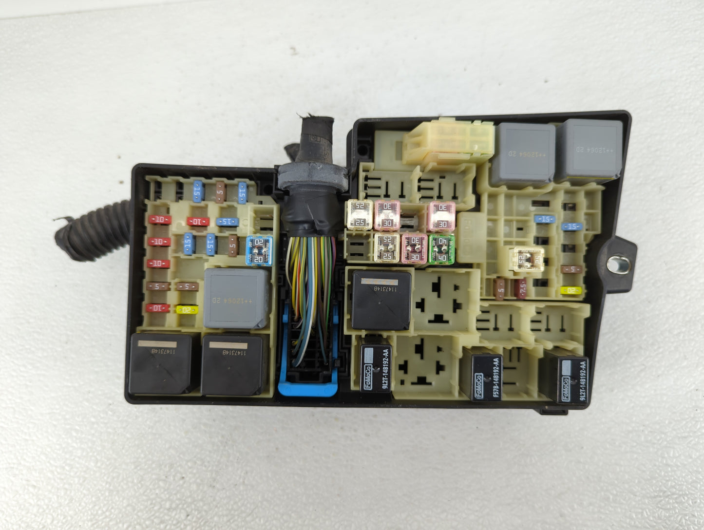 2012-2014 Ford Focus Fusebox Fuse Box Panel Relay Module P/N:AV6T-14A067-AC Fits Fits 2012 2013 2014 OEM Used Auto Parts - O