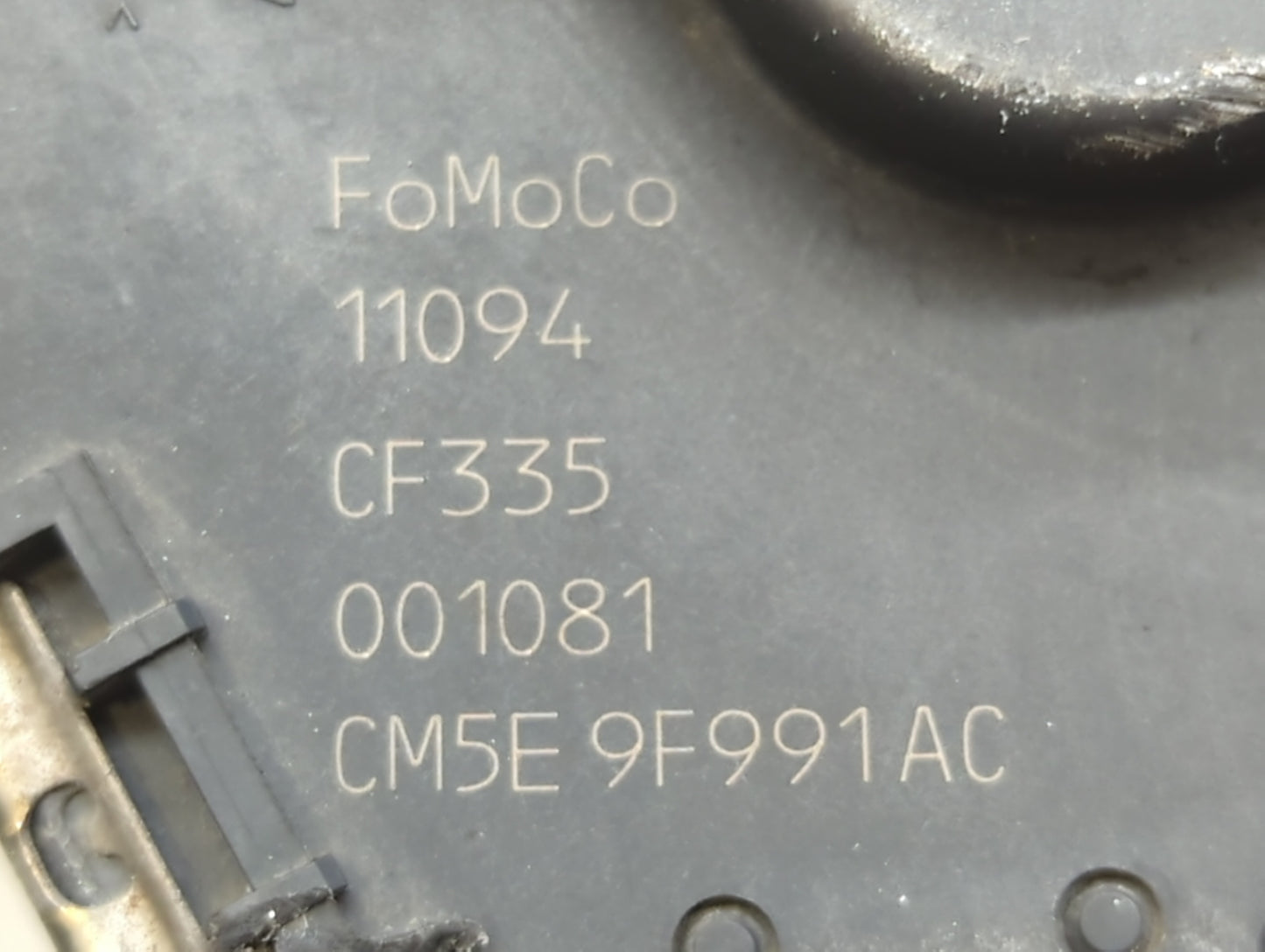 2012-2013 Ford Focus Throttle Body P/N:CM5E-9F991-AC CM5E-9F991-AD Fits Fits 2012 2013 2014 2015 2016 2017 OEM Used Auto Par