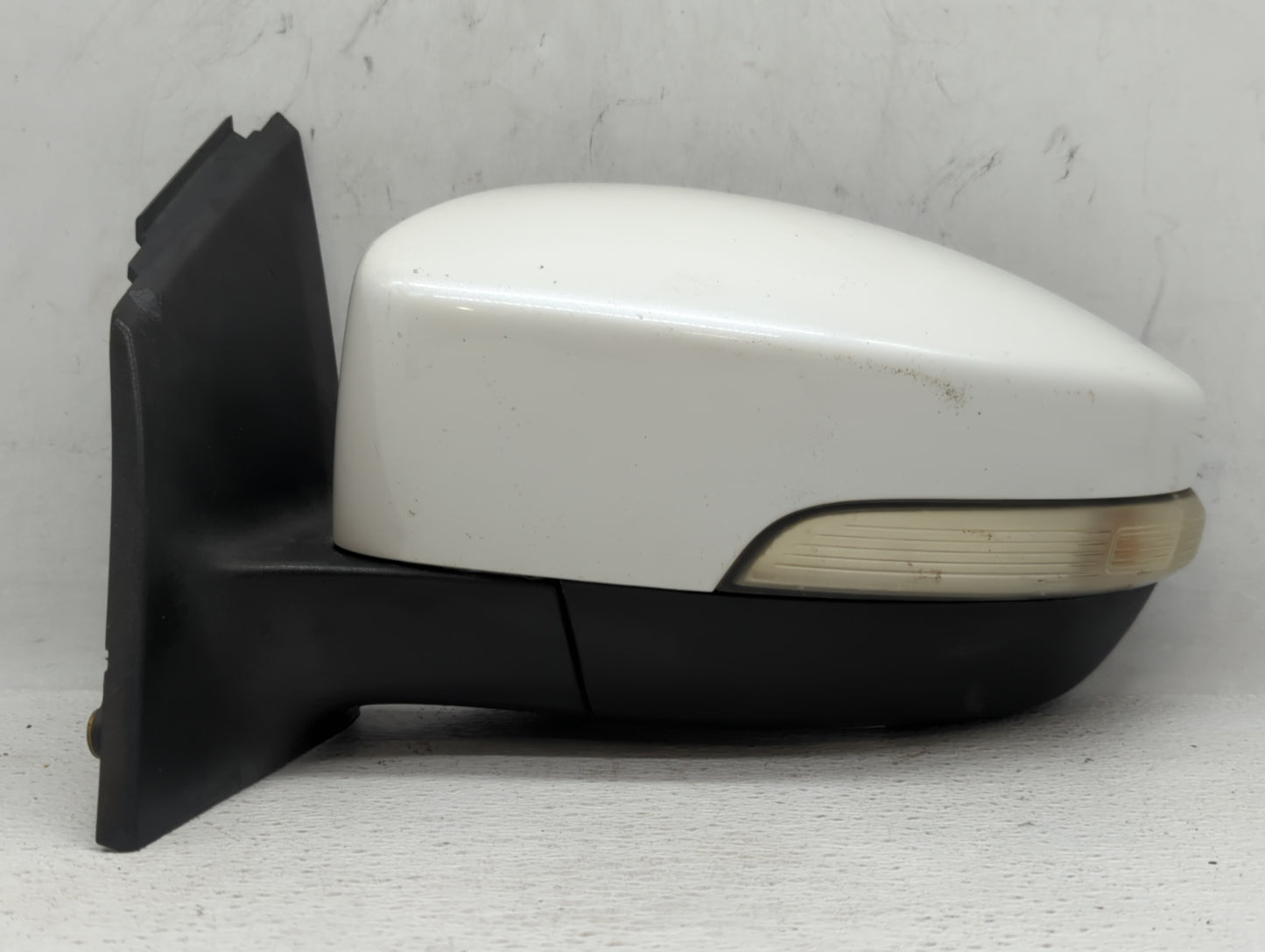 2012-2014 Ford Focus Driver Side View Mirror - Left Door Mirror OEM Used - Oemusedautoparts1.com