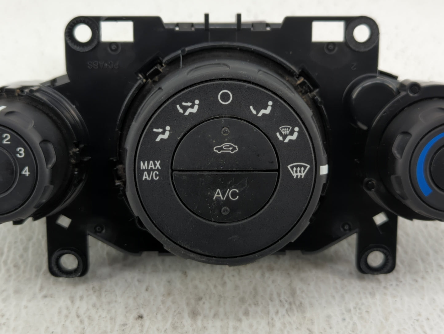 2012 Ford Focus Climate Control Module Temperature AC/Heater Replacement P/N:D2BT-19980-AF Fits OEM Used Auto Parts - Oemuse