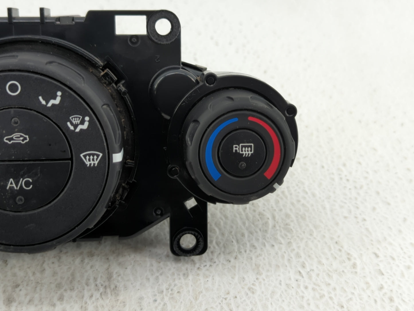 2012 Ford Focus Climate Control Module Temperature AC/Heater Replacement P/N:D2BT-19980-AF Fits OEM Used Auto Parts - Oemuse
